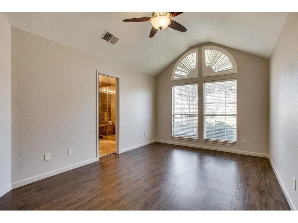 Single Family Residence For Rent in Denton County , 1414 Stella Drive, Lewisville, Texas 75067, 3 Bedroom, 2 Bathroom, 2 Garage spaces, 1,503 Sqft, built in 1999, mls#21398904, Real Estate Agent in Lewisville, Homes For Rent in Denton county, Homes For Rent in Lewisville, Realtor in Lewisville Texas, Real Estate Brokerage Independent Realty Texas, Luminita Cordes Realtor
