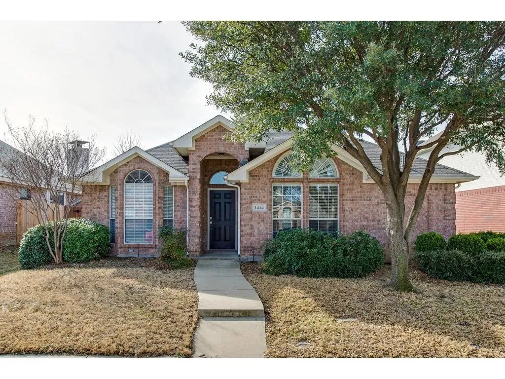 Single Family Residence For Rent in Denton County , 1414 Stella Drive, Lewisville, Texas 75067, 3 Bedroom, 2 Bathroom, 2 Garage spaces, 1,503 Sqft, built in 1999, mls#21398904, Real Estate Agent in Lewisville, Homes For Rent in Denton county, Homes For Rent in Lewisville, Realtor in Lewisville Texas, Real Estate Brokerage Independent Realty Texas, Luminita Cordes Realtor