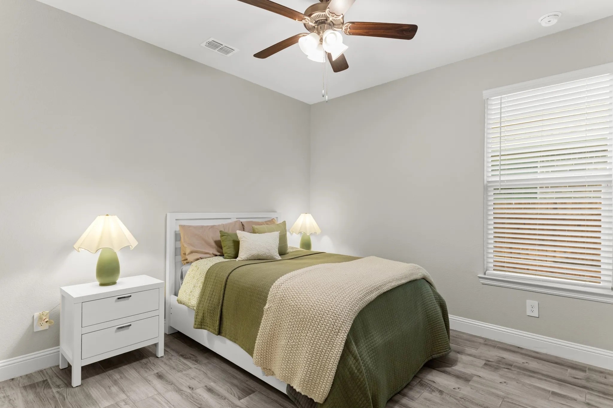 Single Family Residence For Sale in Denton County , 1604 Woodpecker Street, Denton, Texas 76205, 4 Bedroom, 2 Bathroom, 2 Garage spaces, 1,872 Sqft, built in 2023, mls#21390610, Real Estate Agent in Denton, Homes For Sale in Denton county, Homes For Sale in Denton, Realtor in Denton Texas, Real Estate Brokerage Independent Realty Texas, Luminita Cordes Realtor