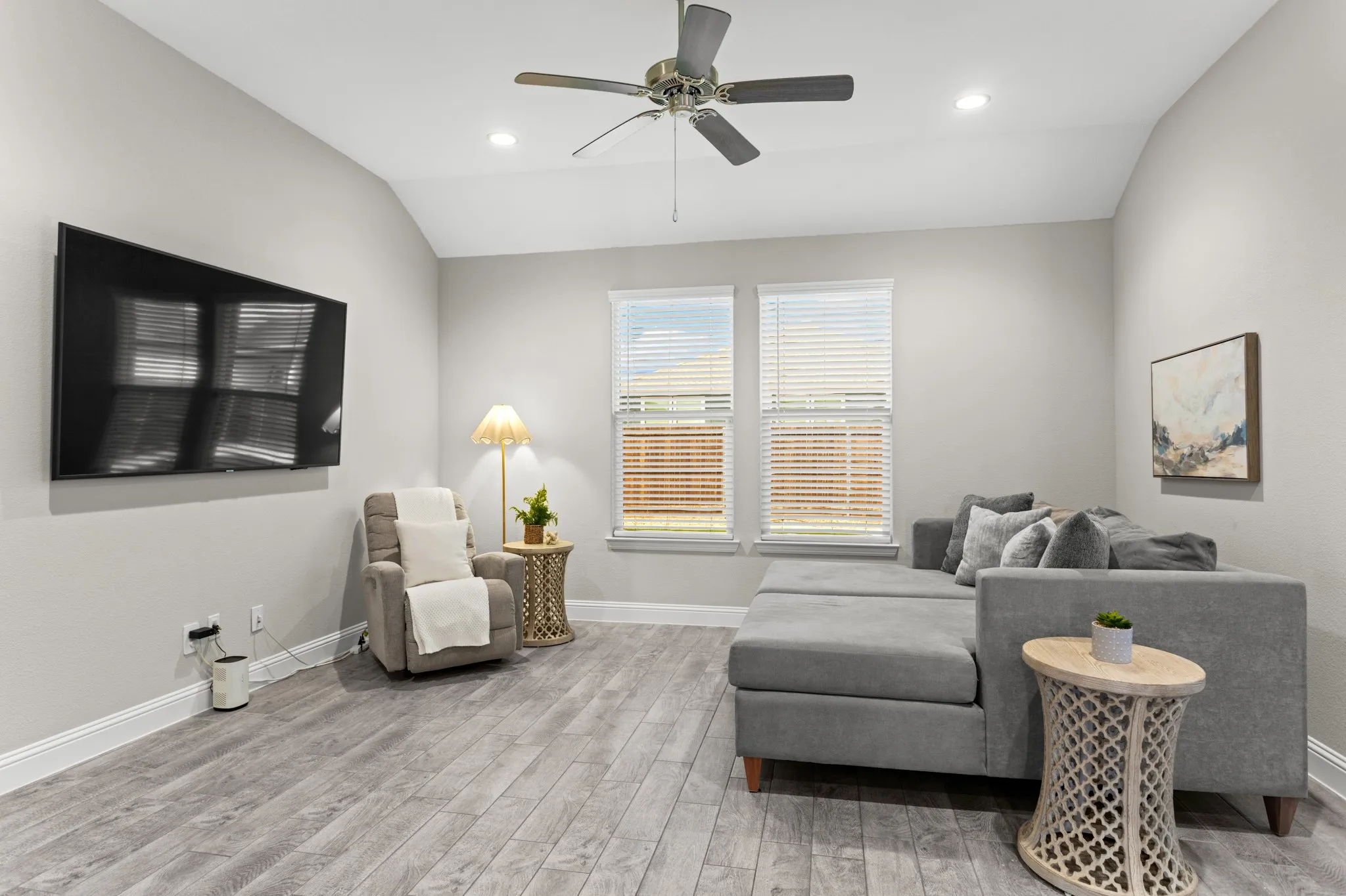 Single Family Residence For Sale in Denton County , 1604 Woodpecker Street, Denton, Texas 76205, 4 Bedroom, 2 Bathroom, 2 Garage spaces, 1,872 Sqft, built in 2023, mls#21390610, Real Estate Agent in Denton, Homes For Sale in Denton county, Homes For Sale in Denton, Realtor in Denton Texas, Real Estate Brokerage Independent Realty Texas, Luminita Cordes Realtor
