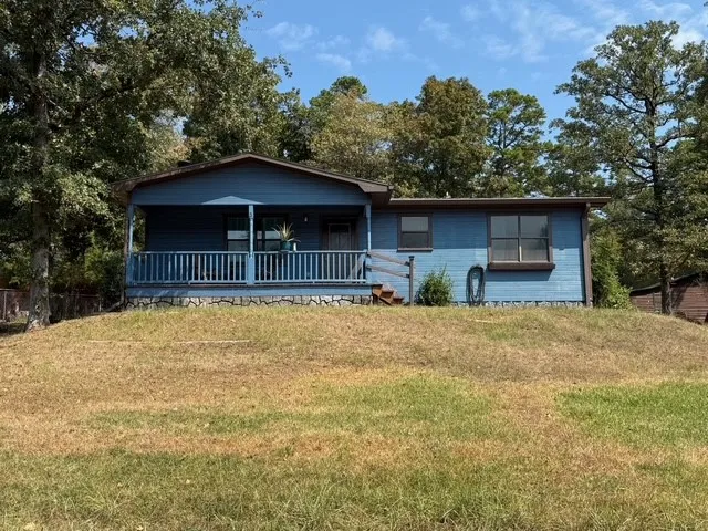 Single Family Residence For Sale in Marion County , 298 Desoto St., Jefferson, Texas 75657, 2 Bedroom, 2 Bathroom, Garage spaces, 1,220 Sqft, built in 1995, mls#21398909, Real Estate Agent in Jefferson, Homes For Sale in Marion county, Homes For Sale in Jefferson, Realtor in Jefferson Texas, Real Estate Brokerage Independent Realty Texas, Luminita Cordes Realtor