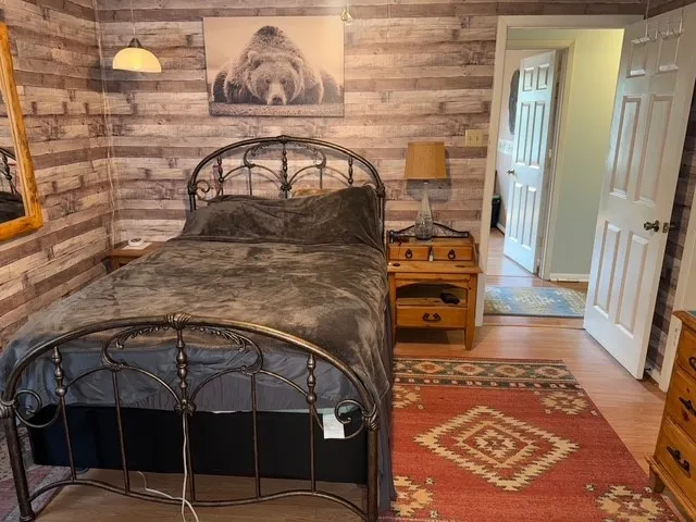 Single Family Residence For Sale in Marion County , 298 Desoto St., Jefferson, Texas 75657, 2 Bedroom, 2 Bathroom, Garage spaces, 1,220 Sqft, built in 1995, mls#21398909, Real Estate Agent in Jefferson, Homes For Sale in Marion county, Homes For Sale in Jefferson, Realtor in Jefferson Texas, Real Estate Brokerage Independent Realty Texas, Luminita Cordes Realtor