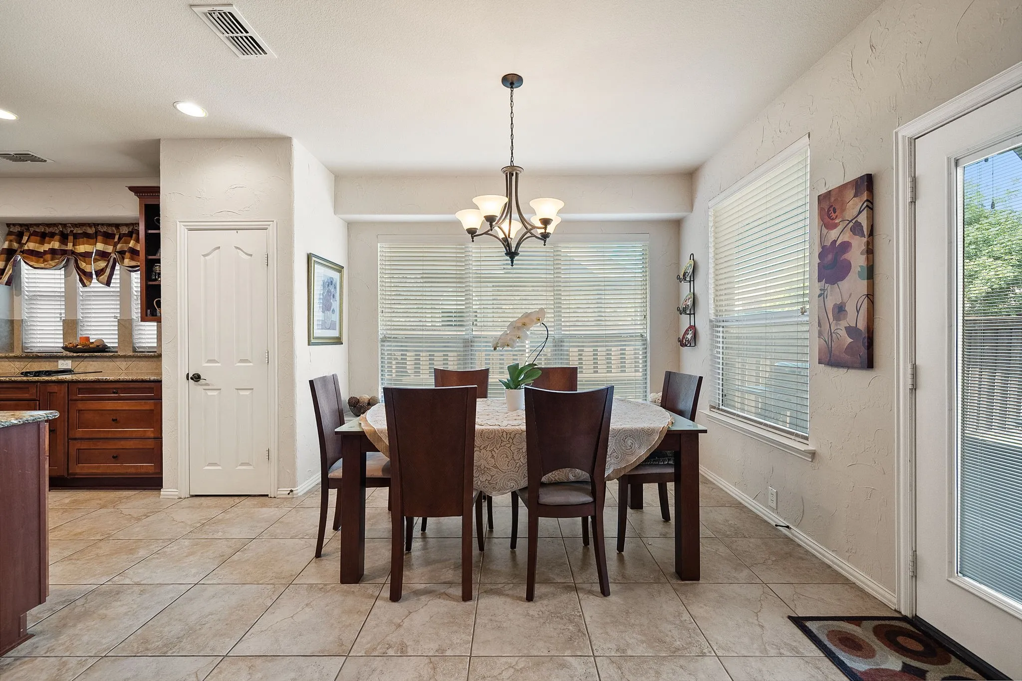 Single Family Residence For Sale in Denton County , 2420 Forest Gate Drive, Little Elm, Texas 75068, 5 Bedroom, 4 Bathroom, 2 Garage spaces, 3,893 Sqft, built in 2008, mls#21398325, Real Estate Agent in Little Elm, Homes For Sale in Denton county, Homes For Sale in Little Elm, Realtor in Little Elm Texas, Real Estate Brokerage Independent Realty Texas, Luminita Cordes Realtor