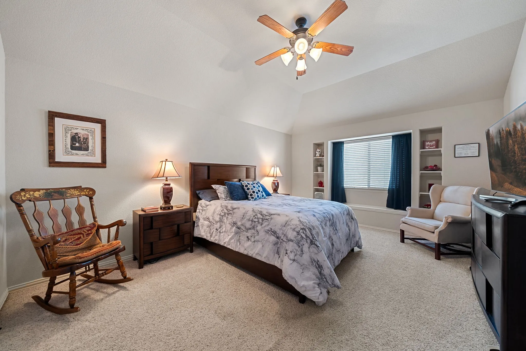 Single Family Residence For Sale in Denton County , 2420 Forest Gate Drive, Little Elm, Texas 75068, 5 Bedroom, 4 Bathroom, 2 Garage spaces, 3,893 Sqft, built in 2008, mls#21398325, Real Estate Agent in Little Elm, Homes For Sale in Denton county, Homes For Sale in Little Elm, Realtor in Little Elm Texas, Real Estate Brokerage Independent Realty Texas, Luminita Cordes Realtor