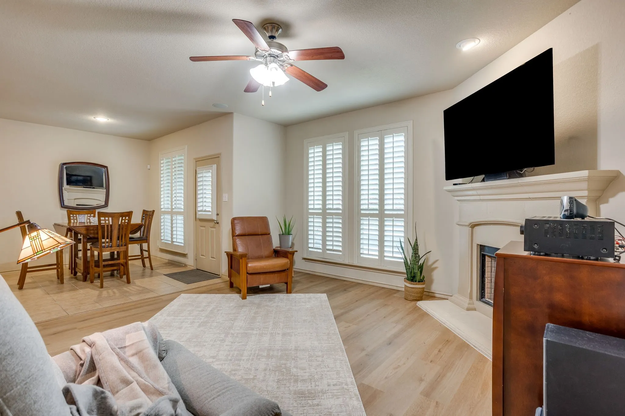 Single Family Residence For Sale in Tarrant County , 1244 Goodland Terrace, Fort Worth, Texas 76179, 3 Bedroom, 2 Bathroom, 2 Garage spaces, 1,860 Sqft, built in 2012, mls#21394863, Real Estate Agent in Fort Worth, Homes For Sale in Tarrant county, Homes For Sale in Fort Worth, Realtor in Fort Worth Texas, Real Estate Brokerage Independent Realty Texas, Luminita Cordes Realtor
