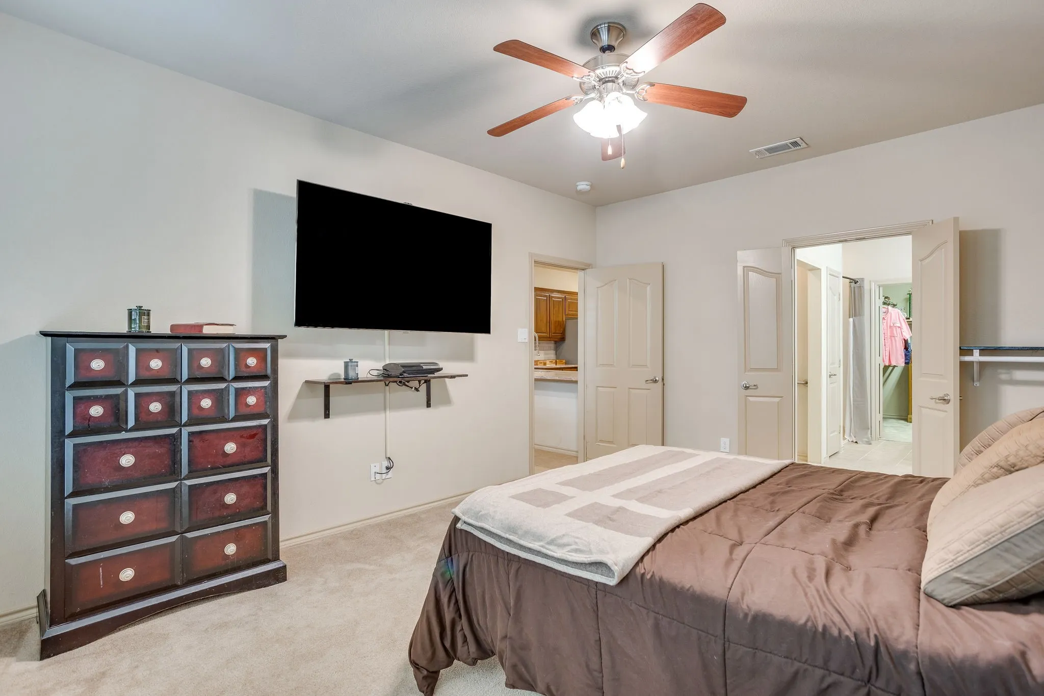 Single Family Residence For Sale in Tarrant County , 1244 Goodland Terrace, Fort Worth, Texas 76179, 3 Bedroom, 2 Bathroom, 2 Garage spaces, 1,860 Sqft, built in 2012, mls#21394863, Real Estate Agent in Fort Worth, Homes For Sale in Tarrant county, Homes For Sale in Fort Worth, Realtor in Fort Worth Texas, Real Estate Brokerage Independent Realty Texas, Luminita Cordes Realtor