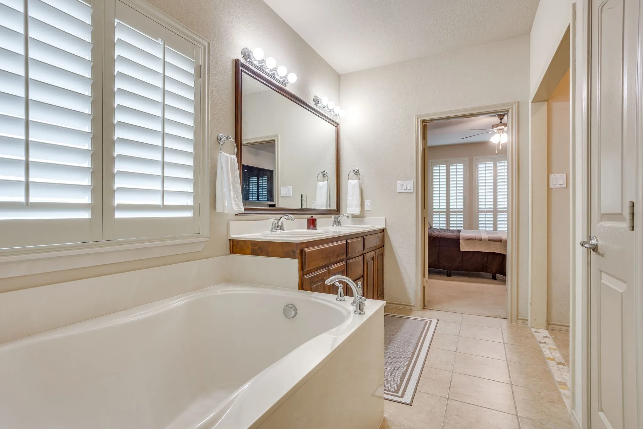 Single Family Residence For Sale in Tarrant County , 1244 Goodland Terrace, Fort Worth, Texas 76179, 3 Bedroom, 2 Bathroom, 2 Garage spaces, 1,860 Sqft, built in 2012, mls#21394863, Real Estate Agent in Fort Worth, Homes For Sale in Tarrant county, Homes For Sale in Fort Worth, Realtor in Fort Worth Texas, Real Estate Brokerage Independent Realty Texas, Luminita Cordes Realtor