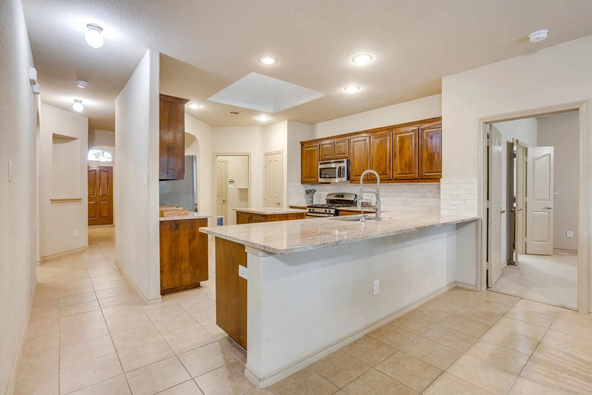 Single Family Residence For Sale in Tarrant County , 1244 Goodland Terrace, Fort Worth, Texas 76179, 3 Bedroom, 2 Bathroom, 2 Garage spaces, 1,860 Sqft, built in 2012, mls#21394863, Real Estate Agent in Fort Worth, Homes For Sale in Tarrant county, Homes For Sale in Fort Worth, Realtor in Fort Worth Texas, Real Estate Brokerage Independent Realty Texas, Luminita Cordes Realtor