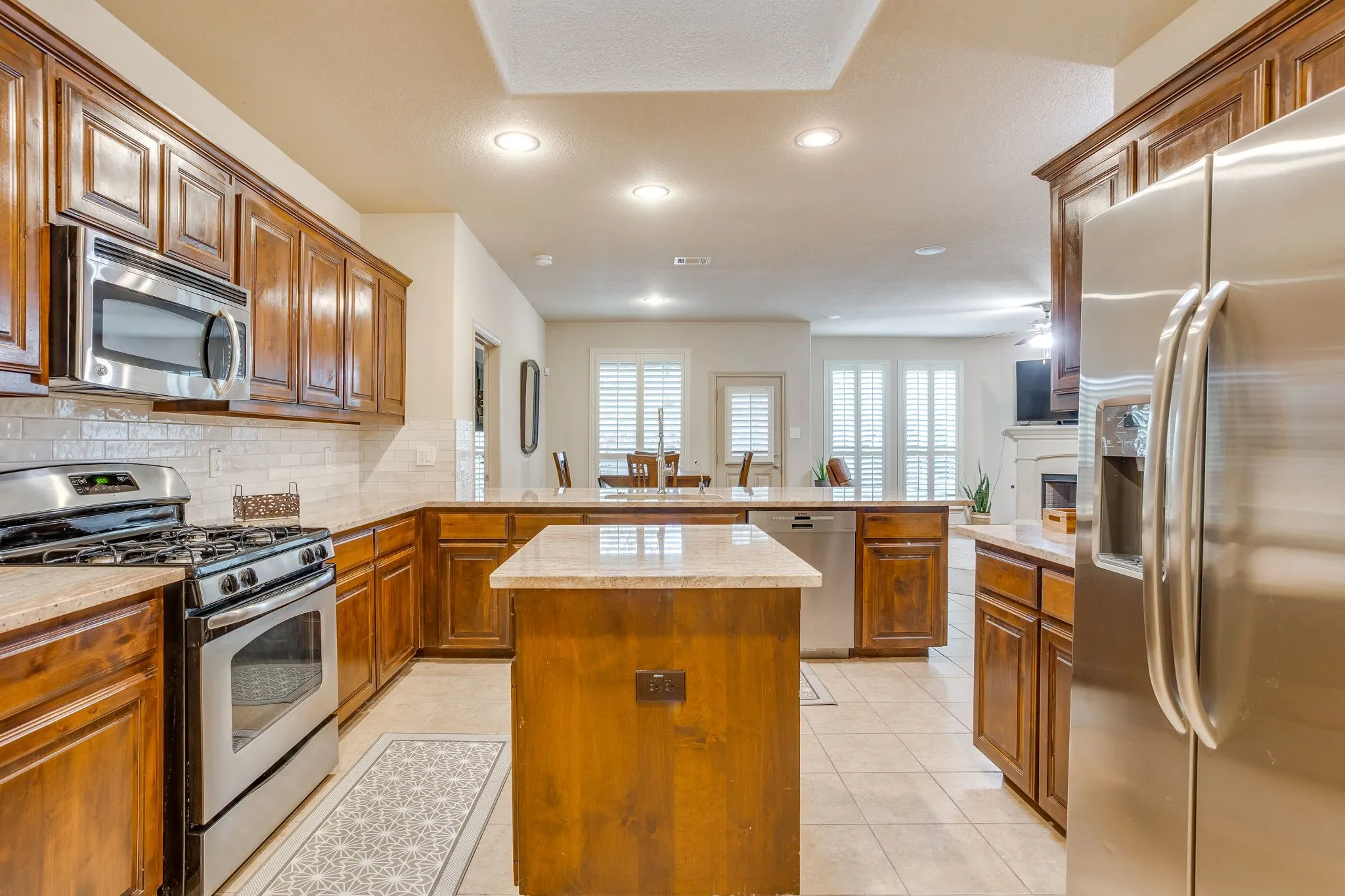 Single Family Residence For Sale in Tarrant County , 1244 Goodland Terrace, Fort Worth, Texas 76179, 3 Bedroom, 2 Bathroom, 2 Garage spaces, 1,860 Sqft, built in 2012, mls#21394863, Real Estate Agent in Fort Worth, Homes For Sale in Tarrant county, Homes For Sale in Fort Worth, Realtor in Fort Worth Texas, Real Estate Brokerage Independent Realty Texas, Luminita Cordes Realtor