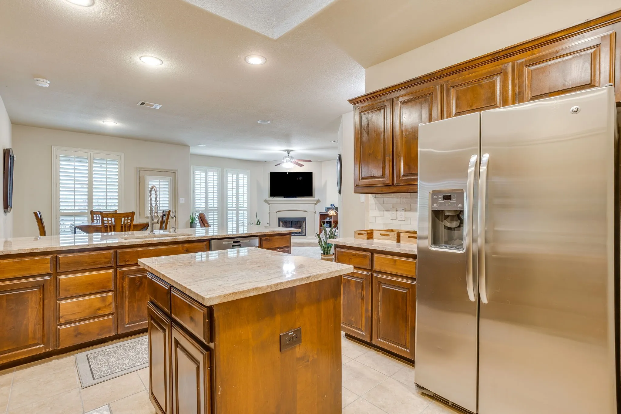 Single Family Residence For Sale in Tarrant County , 1244 Goodland Terrace, Fort Worth, Texas 76179, 3 Bedroom, 2 Bathroom, 2 Garage spaces, 1,860 Sqft, built in 2012, mls#21394863, Real Estate Agent in Fort Worth, Homes For Sale in Tarrant county, Homes For Sale in Fort Worth, Realtor in Fort Worth Texas, Real Estate Brokerage Independent Realty Texas, Luminita Cordes Realtor