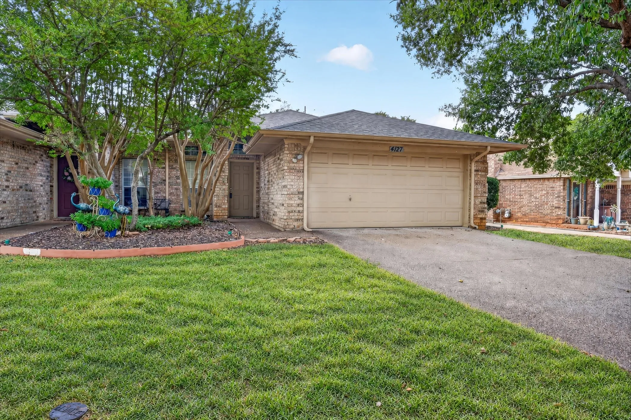 Duplex For Rent in Denton County , 4125-4127 Spring Meadow Lane, Flower Mound, Texas 75028, 3 Bedroom, 2 Bathroom, 2 Garage spaces, 1,150 Sqft, built in 1998, mls#21394194, Real Estate Agent in Flower Mound, Homes For Rent in Denton county, Homes For Rent in Flower Mound, Realtor in Flower Mound Texas, Real Estate Brokerage Independent Realty Texas, Luminita Cordes Realtor
