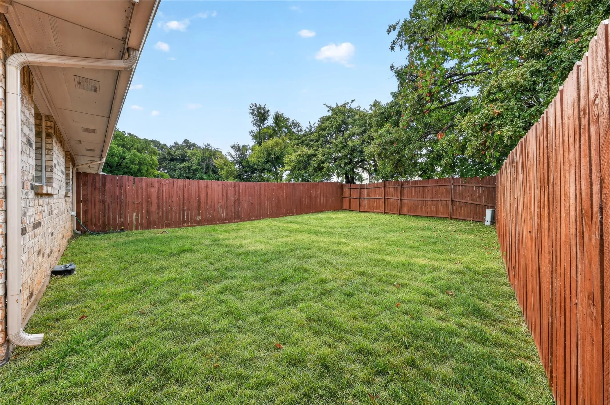 Duplex For Rent in Denton County , 4125-4127 Spring Meadow Lane, Flower Mound, Texas 75028, 3 Bedroom, 2 Bathroom, 2 Garage spaces, 1,150 Sqft, built in 1998, mls#21394194, Real Estate Agent in Flower Mound, Homes For Rent in Denton county, Homes For Rent in Flower Mound, Realtor in Flower Mound Texas, Real Estate Brokerage Independent Realty Texas, Luminita Cordes Realtor