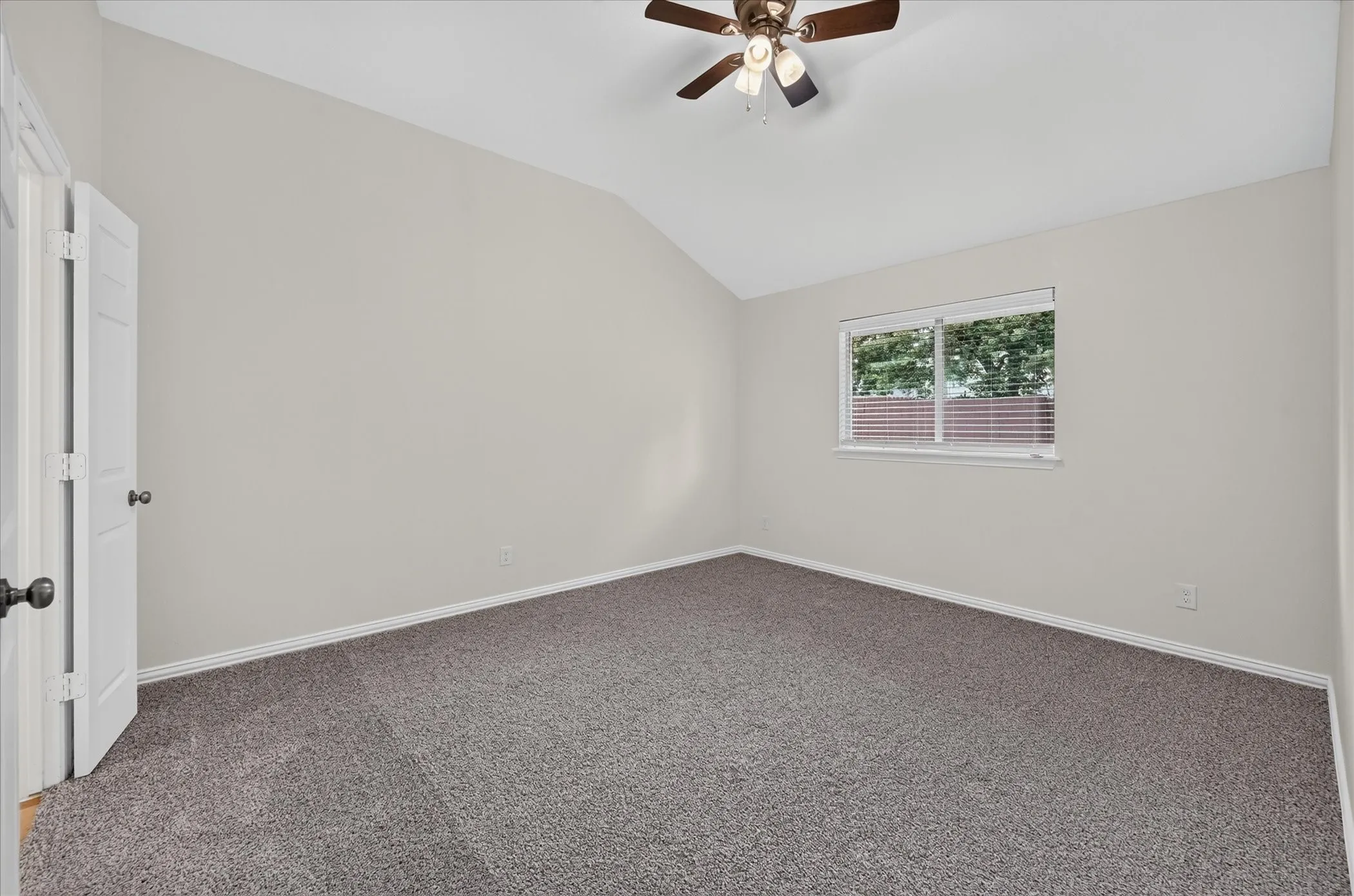 Duplex For Rent in Denton County , 4125-4127 Spring Meadow Lane, Flower Mound, Texas 75028, 3 Bedroom, 2 Bathroom, 2 Garage spaces, 1,150 Sqft, built in 1998, mls#21394194, Real Estate Agent in Flower Mound, Homes For Rent in Denton county, Homes For Rent in Flower Mound, Realtor in Flower Mound Texas, Real Estate Brokerage Independent Realty Texas, Luminita Cordes Realtor