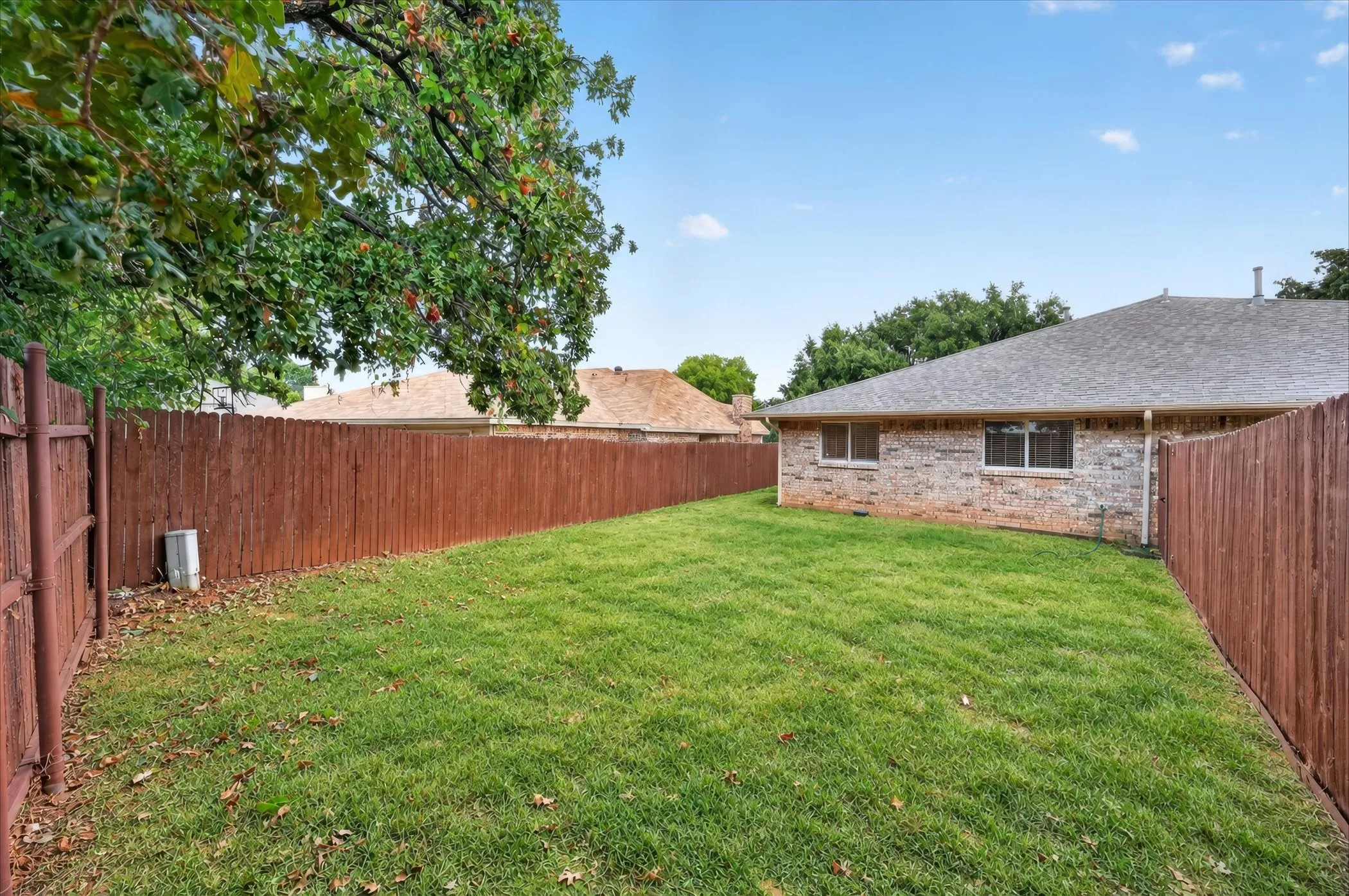 Duplex For Rent in Denton County , 4125-4127 Spring Meadow Lane, Flower Mound, Texas 75028, 3 Bedroom, 2 Bathroom, 2 Garage spaces, 1,150 Sqft, built in 1998, mls#21394194, Real Estate Agent in Flower Mound, Homes For Rent in Denton county, Homes For Rent in Flower Mound, Realtor in Flower Mound Texas, Real Estate Brokerage Independent Realty Texas, Luminita Cordes Realtor