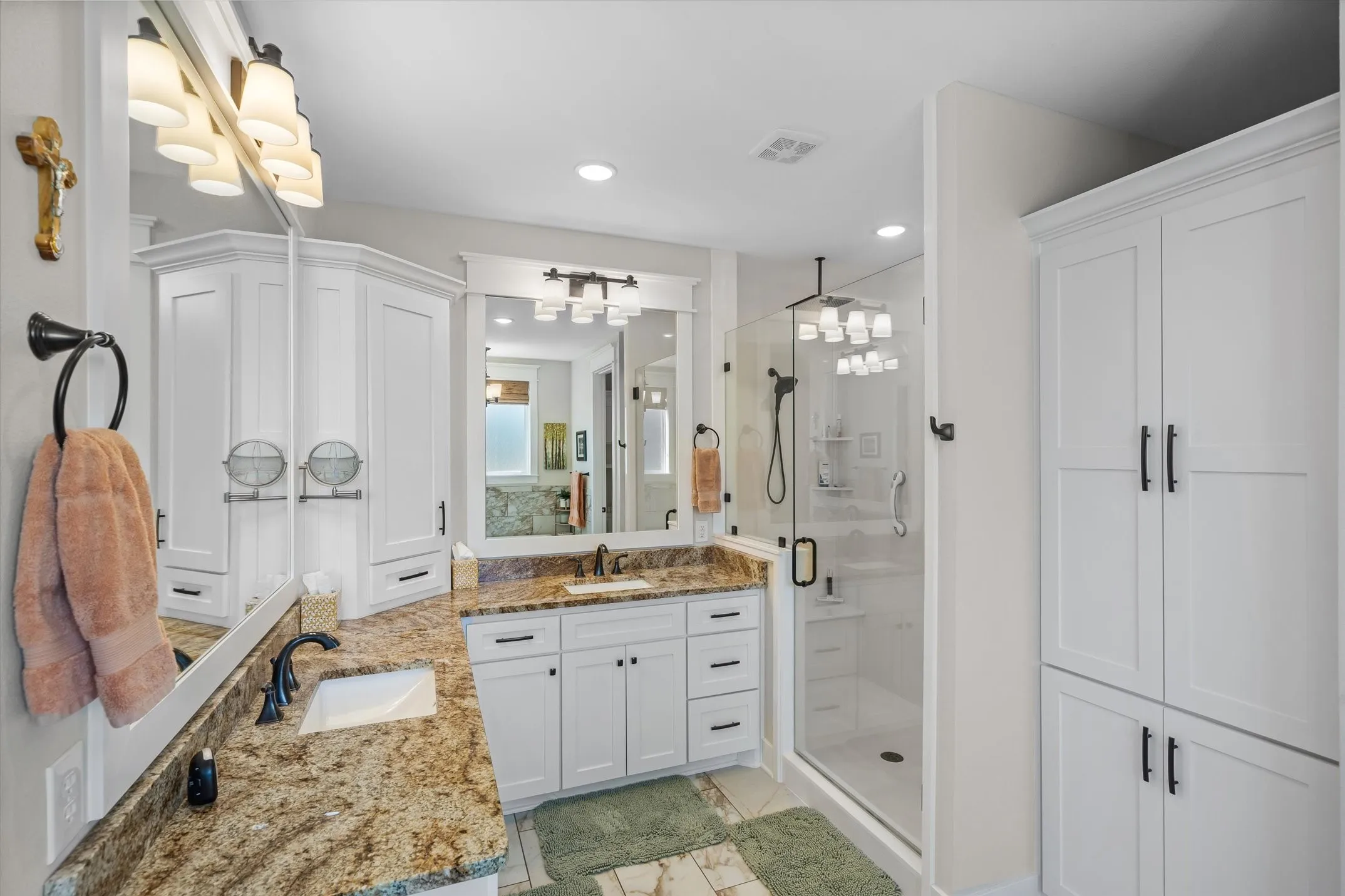 Single Family Residence For Sale in Smith County , 13925 CEDAR VISTA, Tyler, Texas 75704, 3 Bedroom, 2 Bathroom, 2 Garage spaces, 2,177 Sqft, built in 2021, mls#21388135, Real Estate Agent in Tyler, Homes For Sale in Smith county, Homes For Sale in Tyler, Realtor in Tyler Texas, Real Estate Brokerage Independent Realty Texas, Luminita Cordes Realtor