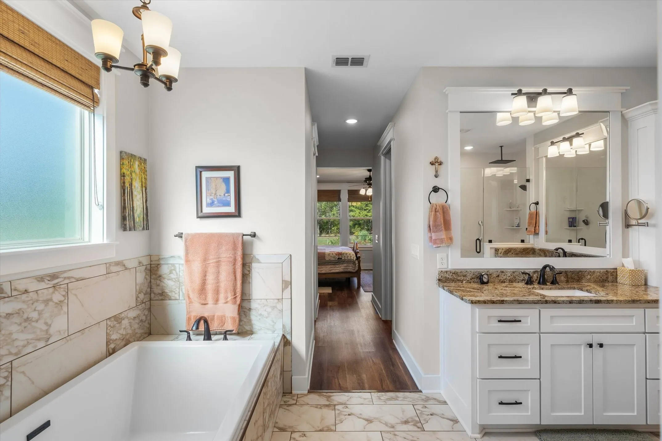 Single Family Residence For Sale in Smith County , 13925 CEDAR VISTA, Tyler, Texas 75704, 3 Bedroom, 2 Bathroom, 2 Garage spaces, 2,177 Sqft, built in 2021, mls#21388135, Real Estate Agent in Tyler, Homes For Sale in Smith county, Homes For Sale in Tyler, Realtor in Tyler Texas, Real Estate Brokerage Independent Realty Texas, Luminita Cordes Realtor