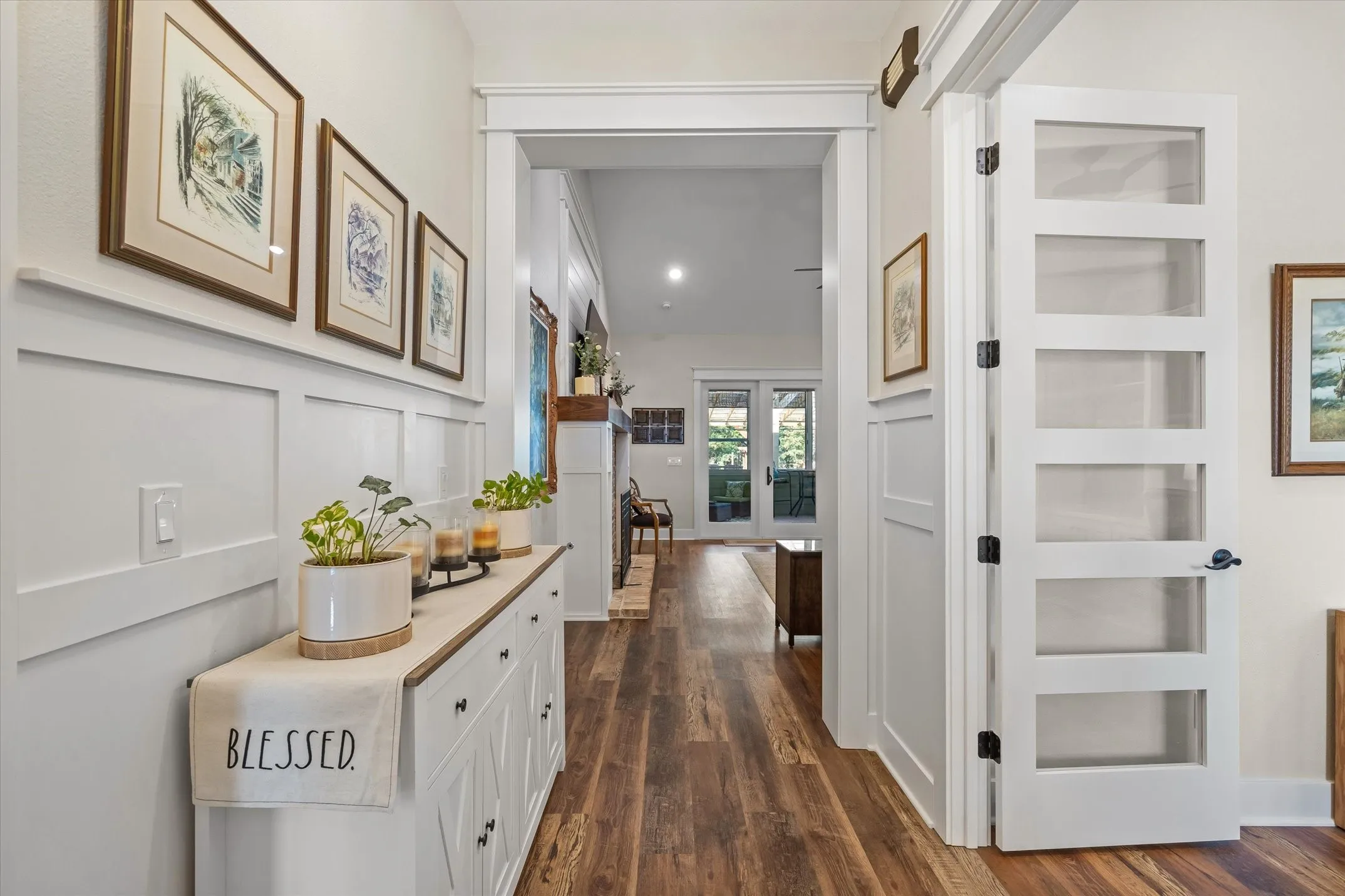 Single Family Residence For Sale in Smith County , 13925 CEDAR VISTA, Tyler, Texas 75704, 3 Bedroom, 2 Bathroom, 2 Garage spaces, 2,177 Sqft, built in 2021, mls#21388135, Real Estate Agent in Tyler, Homes For Sale in Smith county, Homes For Sale in Tyler, Realtor in Tyler Texas, Real Estate Brokerage Independent Realty Texas, Luminita Cordes Realtor