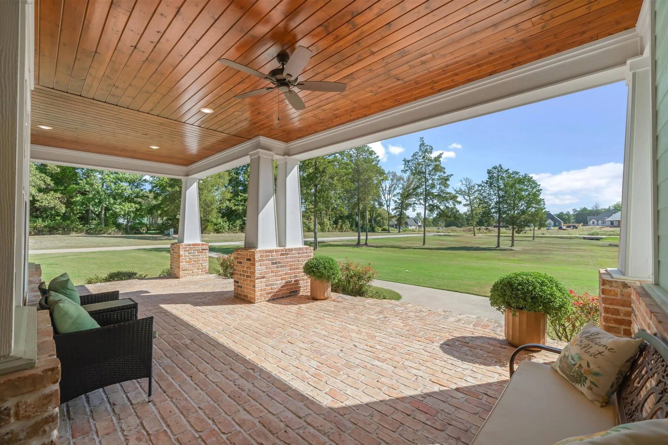 Single Family Residence For Sale in Smith County , 13925 CEDAR VISTA, Tyler, Texas 75704, 3 Bedroom, 2 Bathroom, 2 Garage spaces, 2,177 Sqft, built in 2021, mls#21388135, Real Estate Agent in Tyler, Homes For Sale in Smith county, Homes For Sale in Tyler, Realtor in Tyler Texas, Real Estate Brokerage Independent Realty Texas, Luminita Cordes Realtor