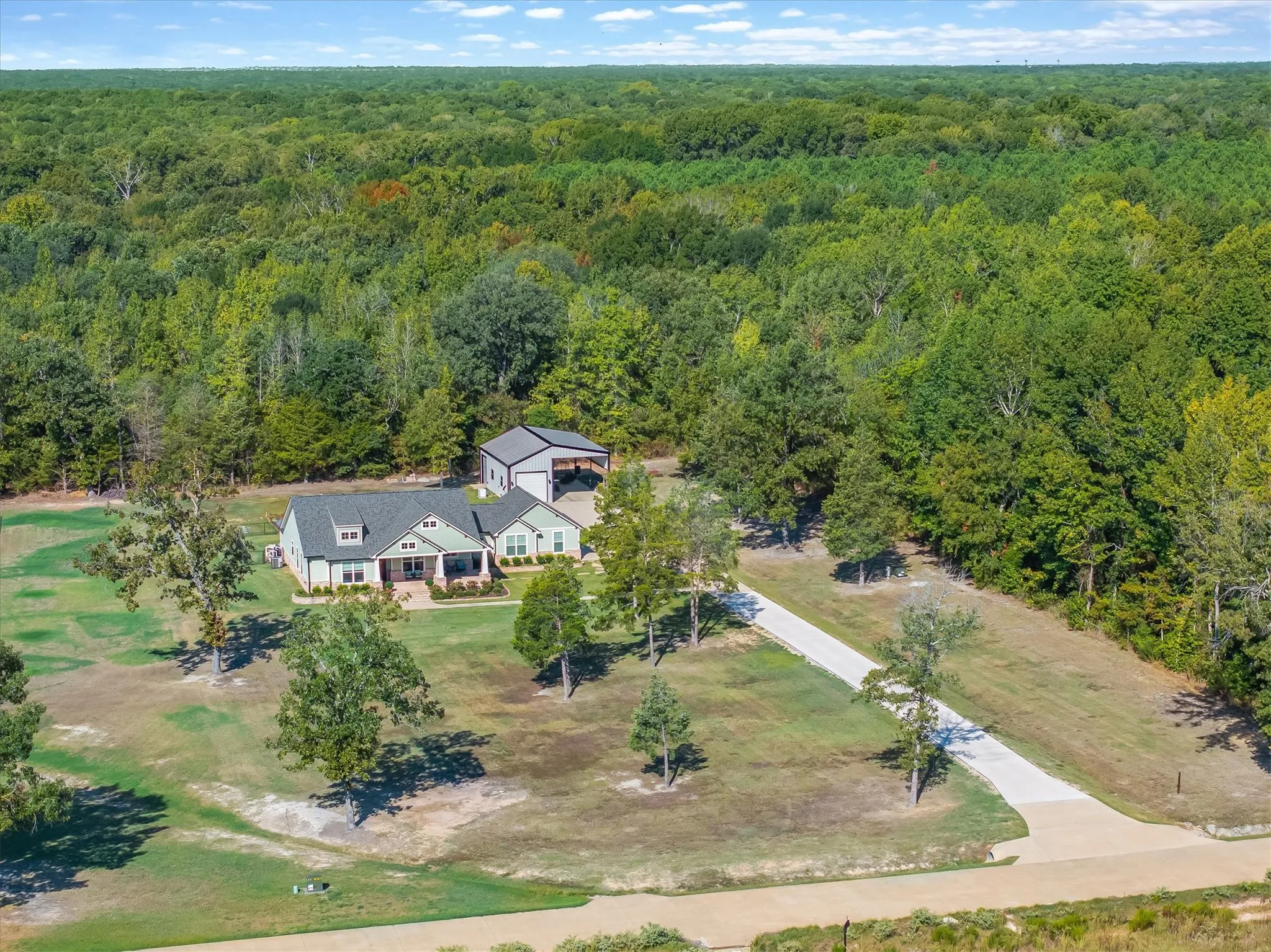 Single Family Residence For Sale in Smith County , 13925 CEDAR VISTA, Tyler, Texas 75704, 3 Bedroom, 2 Bathroom, 2 Garage spaces, 2,177 Sqft, built in 2021, mls#21388135, Real Estate Agent in Tyler, Homes For Sale in Smith county, Homes For Sale in Tyler, Realtor in Tyler Texas, Real Estate Brokerage Independent Realty Texas, Luminita Cordes Realtor