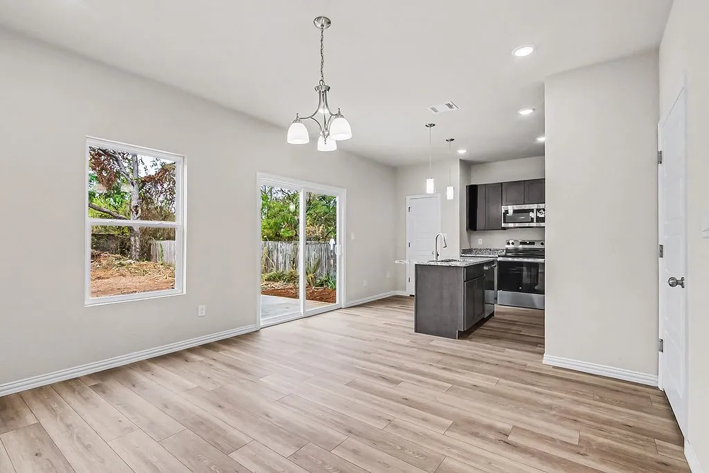 Single Family Residence For Sale in Tarrant County , 600 Paradise Street, Fort Worth, Texas 76111, 3 Bedroom, 3 Bathroom, 2 Garage spaces, 1,595 Sqft, built in 2026, mls#21398935, Real Estate Agent in Fort Worth, Homes For Sale in Tarrant county, Homes For Sale in Fort Worth, Realtor in Fort Worth Texas, Real Estate Brokerage Independent Realty Texas, Luminita Cordes Realtor