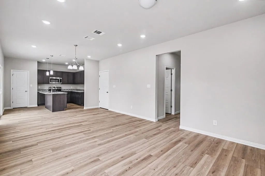 Single Family Residence For Sale in Tarrant County , 600 Paradise Street, Fort Worth, Texas 76111, 3 Bedroom, 3 Bathroom, 2 Garage spaces, 1,595 Sqft, built in 2026, mls#21398935, Real Estate Agent in Fort Worth, Homes For Sale in Tarrant county, Homes For Sale in Fort Worth, Realtor in Fort Worth Texas, Real Estate Brokerage Independent Realty Texas, Luminita Cordes Realtor