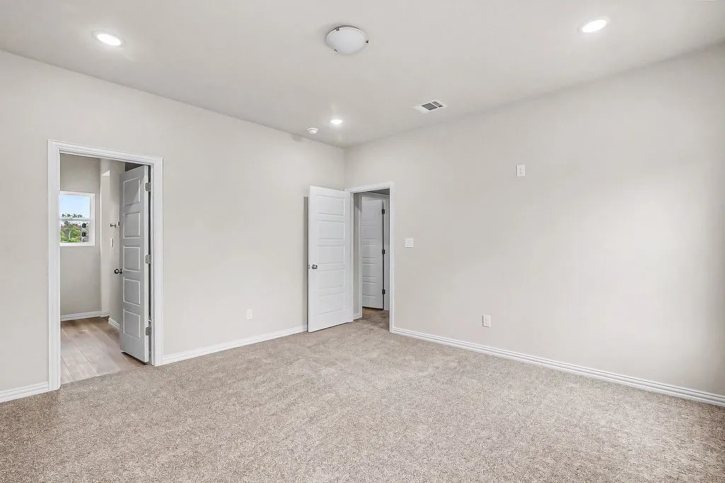 Single Family Residence For Sale in Tarrant County , 600 Paradise Street, Fort Worth, Texas 76111, 3 Bedroom, 3 Bathroom, 2 Garage spaces, 1,595 Sqft, built in 2026, mls#21398935, Real Estate Agent in Fort Worth, Homes For Sale in Tarrant county, Homes For Sale in Fort Worth, Realtor in Fort Worth Texas, Real Estate Brokerage Independent Realty Texas, Luminita Cordes Realtor