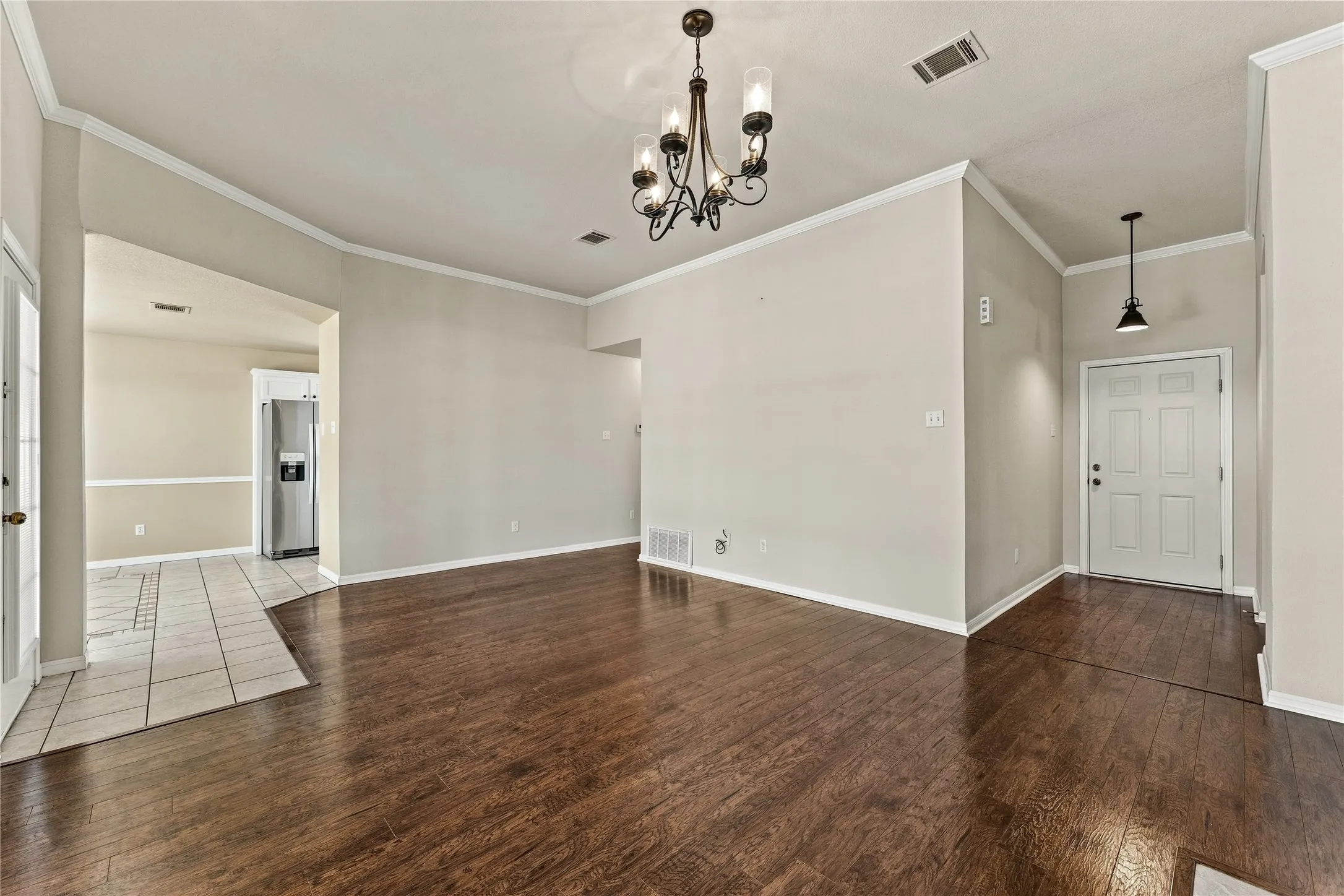 Single Family Residence For Sale in Mc Lennan County , 624 Willow Creek Drive, Hewitt, Texas 76643, 3 Bedroom, 2 Bathroom, 2 Garage spaces, 1,527 Sqft, built in 1999, mls#21398900, Real Estate Agent in Hewitt, Homes For Sale in Mc Lennan county, Homes For Sale in Hewitt, Realtor in Hewitt Texas, Real Estate Brokerage Independent Realty Texas, Luminita Cordes Realtor