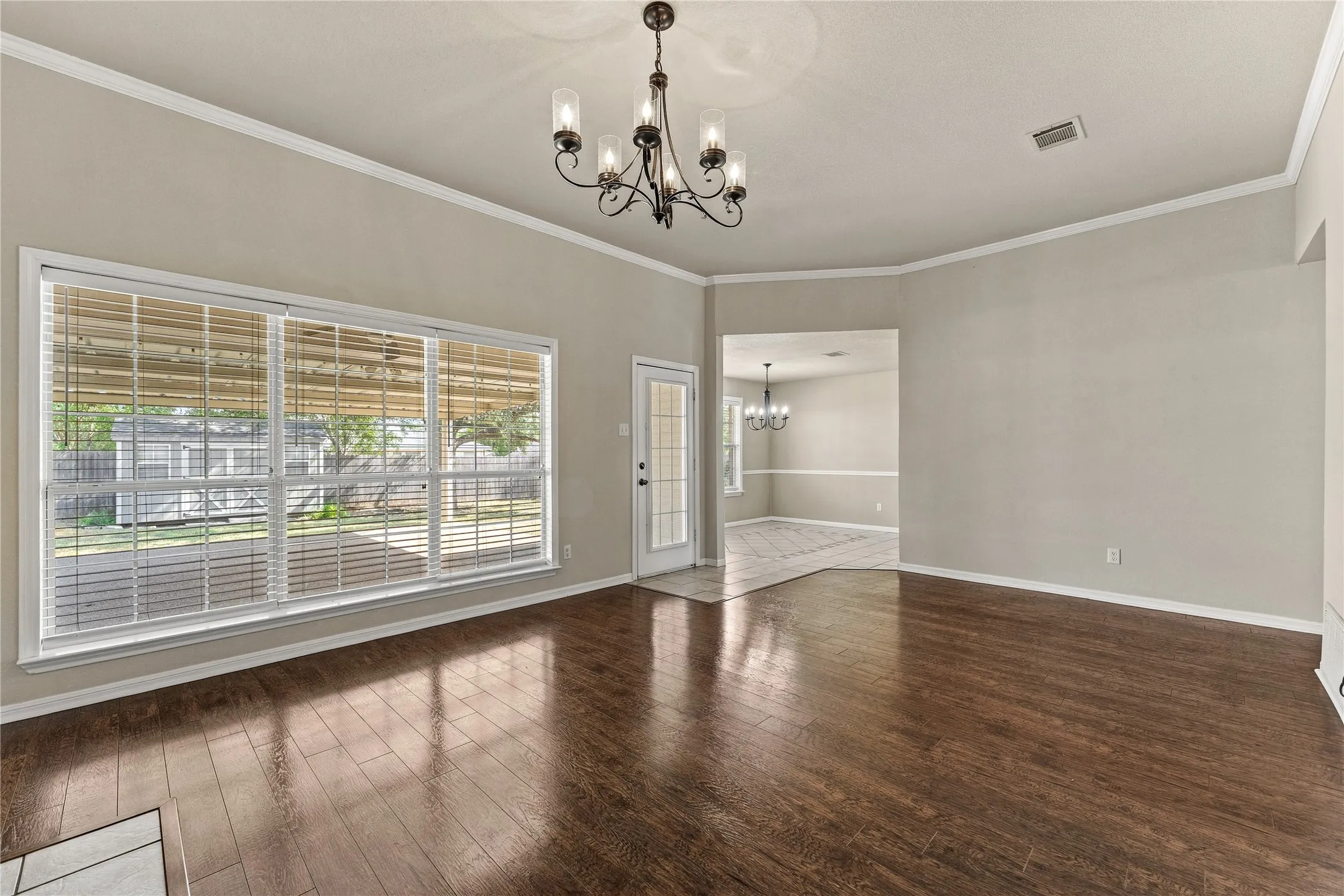 Single Family Residence For Sale in Mc Lennan County , 624 Willow Creek Drive, Hewitt, Texas 76643, 3 Bedroom, 2 Bathroom, 2 Garage spaces, 1,527 Sqft, built in 1999, mls#21398900, Real Estate Agent in Hewitt, Homes For Sale in Mc Lennan county, Homes For Sale in Hewitt, Realtor in Hewitt Texas, Real Estate Brokerage Independent Realty Texas, Luminita Cordes Realtor