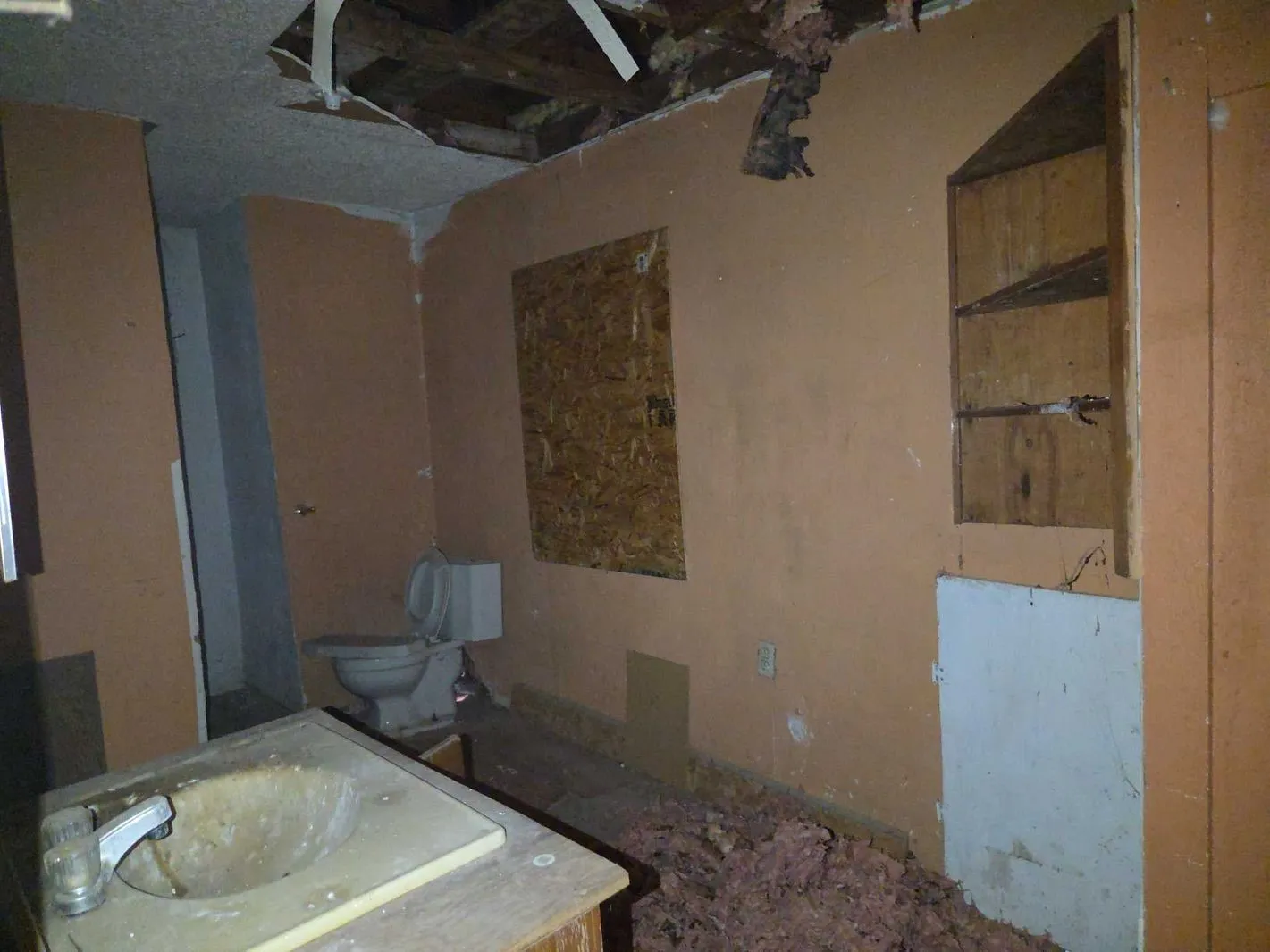 Single Family Residence For Sale in Coleman County , 1015 S Pecos Street, Coleman, Texas 76834, 2 Bedroom, 1 Bathroom, Garage spaces, 986 Sqft, built in 1950, mls#21398939, Real Estate Agent in Coleman, Homes For Sale in Coleman county, Homes For Sale in Coleman, Realtor in Coleman Texas, Real Estate Brokerage Independent Realty Texas, Luminita Cordes Realtor