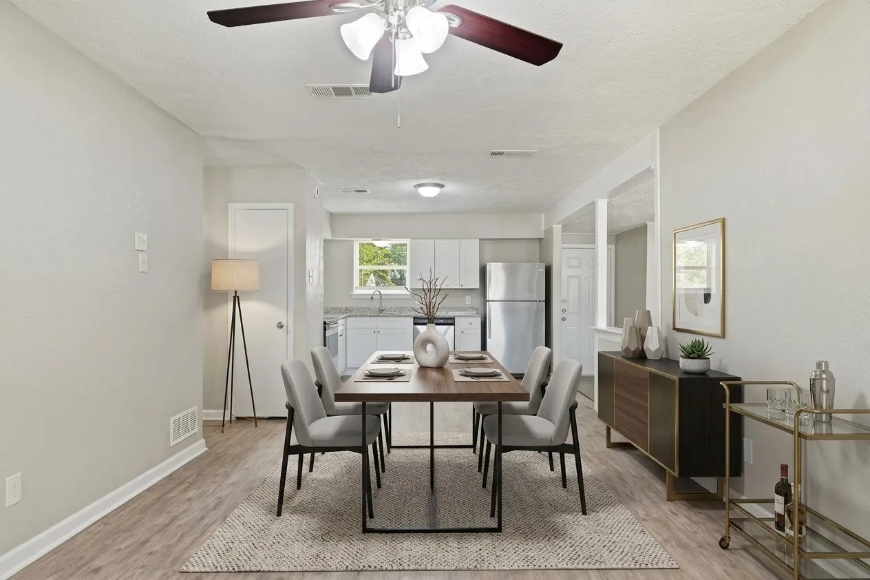 Single Family Residence For Sale in Dallas County , 2740 Blue Ridge Drive, Mesquite, Texas 75150, 3 Bedroom, 1 Bathroom, Garage spaces, 1,209 Sqft, built in 1960, mls#21338097, Real Estate Agent in Mesquite, Homes For Sale in Dallas county, Homes For Sale in Mesquite, Realtor in Mesquite Texas, Real Estate Brokerage Independent Realty Texas, Luminita Cordes Realtor