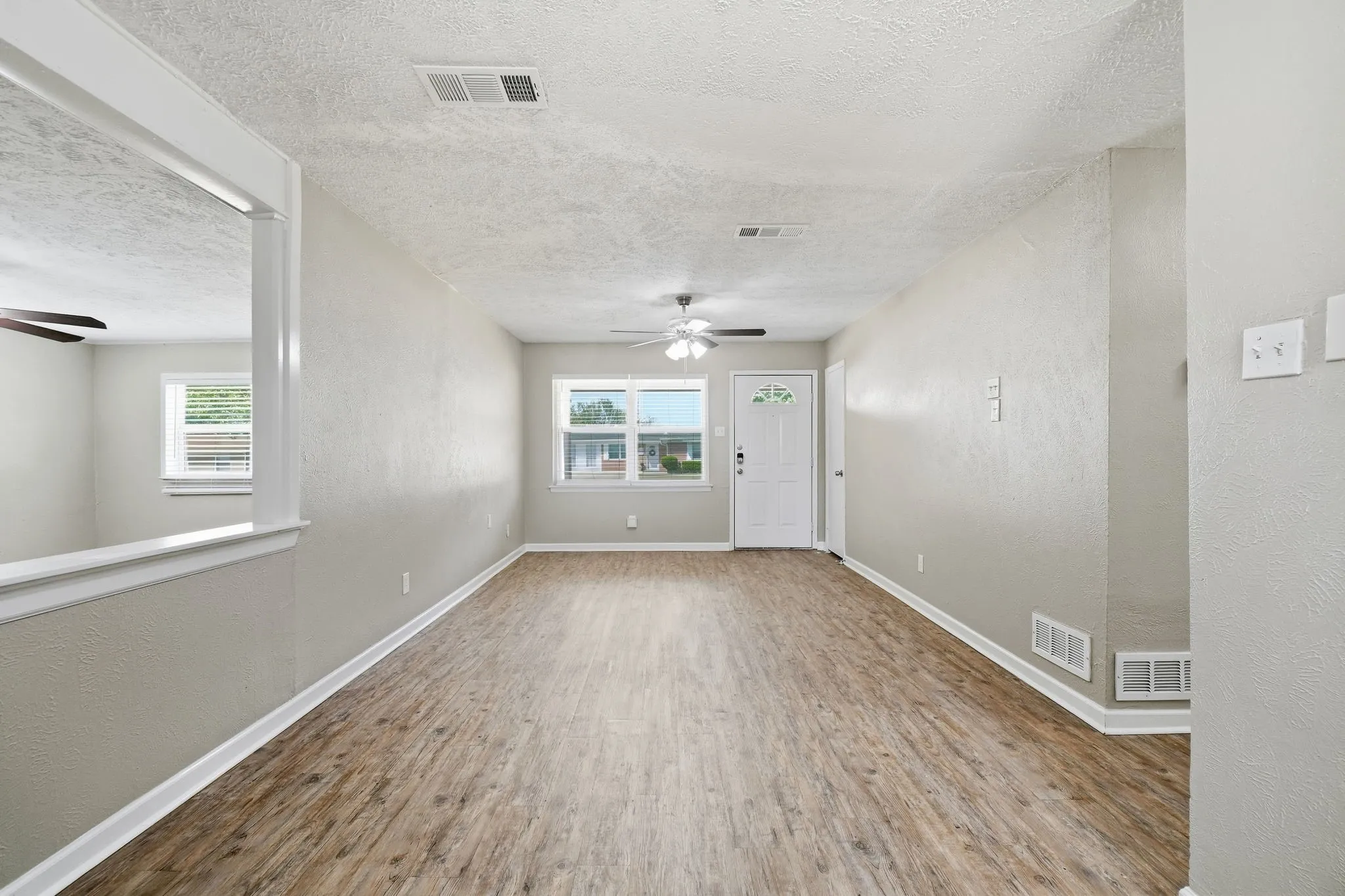 Single Family Residence For Sale in Dallas County , 2740 Blue Ridge Drive, Mesquite, Texas 75150, 3 Bedroom, 1 Bathroom, Garage spaces, 1,209 Sqft, built in 1960, mls#21338097, Real Estate Agent in Mesquite, Homes For Sale in Dallas county, Homes For Sale in Mesquite, Realtor in Mesquite Texas, Real Estate Brokerage Independent Realty Texas, Luminita Cordes Realtor