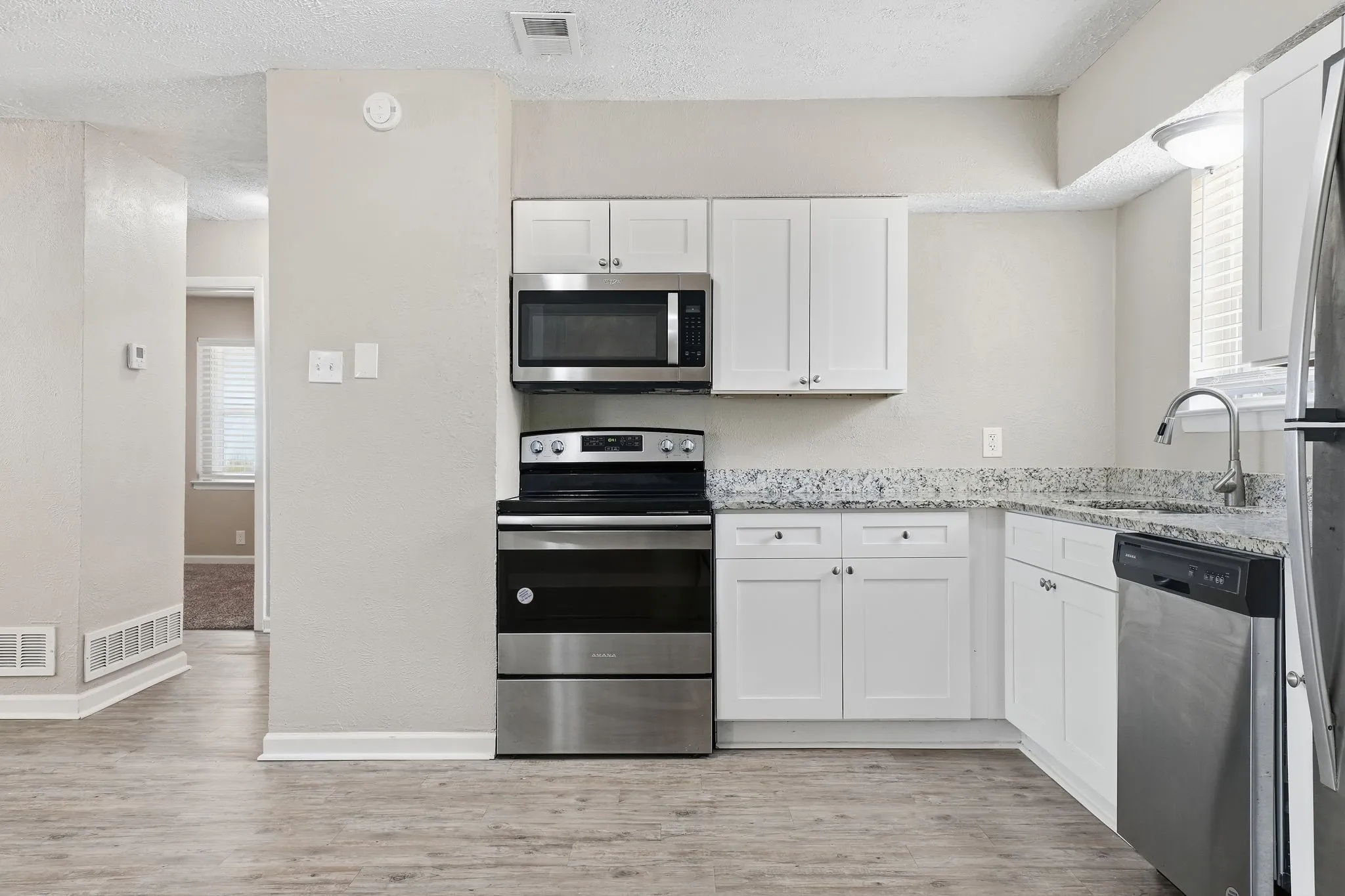 Single Family Residence For Sale in Dallas County , 2740 Blue Ridge Drive, Mesquite, Texas 75150, 3 Bedroom, 1 Bathroom, Garage spaces, 1,209 Sqft, built in 1960, mls#21338097, Real Estate Agent in Mesquite, Homes For Sale in Dallas county, Homes For Sale in Mesquite, Realtor in Mesquite Texas, Real Estate Brokerage Independent Realty Texas, Luminita Cordes Realtor
