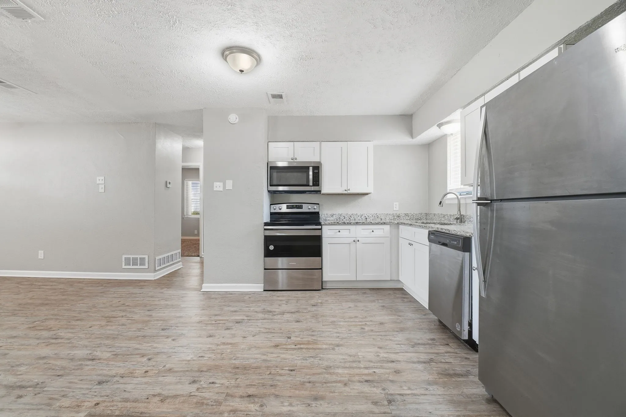 Single Family Residence For Sale in Dallas County , 2740 Blue Ridge Drive, Mesquite, Texas 75150, 3 Bedroom, 1 Bathroom, Garage spaces, 1,209 Sqft, built in 1960, mls#21338097, Real Estate Agent in Mesquite, Homes For Sale in Dallas county, Homes For Sale in Mesquite, Realtor in Mesquite Texas, Real Estate Brokerage Independent Realty Texas, Luminita Cordes Realtor