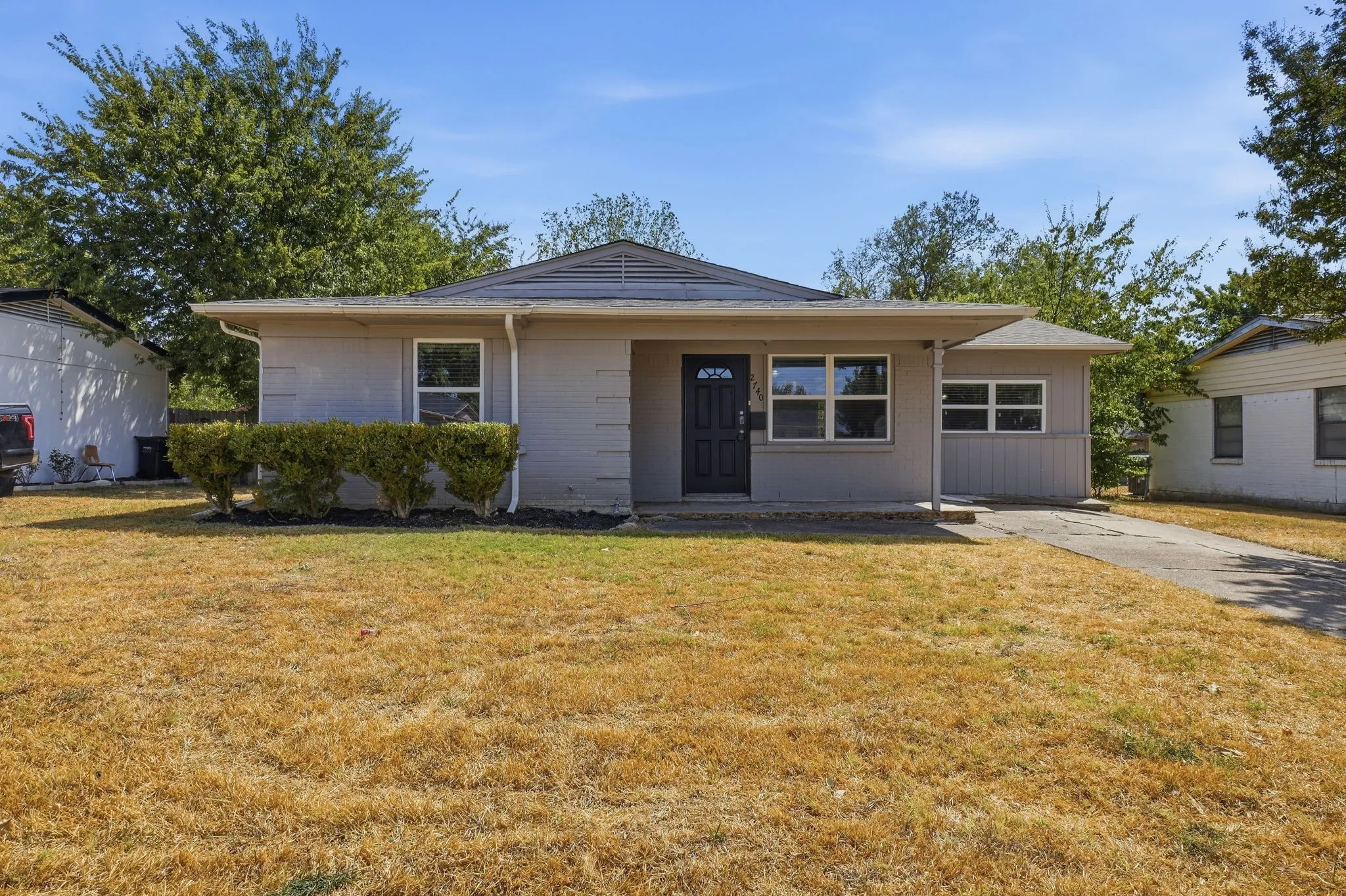 Single Family Residence For Sale in Dallas County , 2740 Blue Ridge Drive, Mesquite, Texas 75150, 3 Bedroom, 1 Bathroom, Garage spaces, 1,209 Sqft, built in 1960, mls#21338097, Real Estate Agent in Mesquite, Homes For Sale in Dallas county, Homes For Sale in Mesquite, Realtor in Mesquite Texas, Real Estate Brokerage Independent Realty Texas, Luminita Cordes Realtor