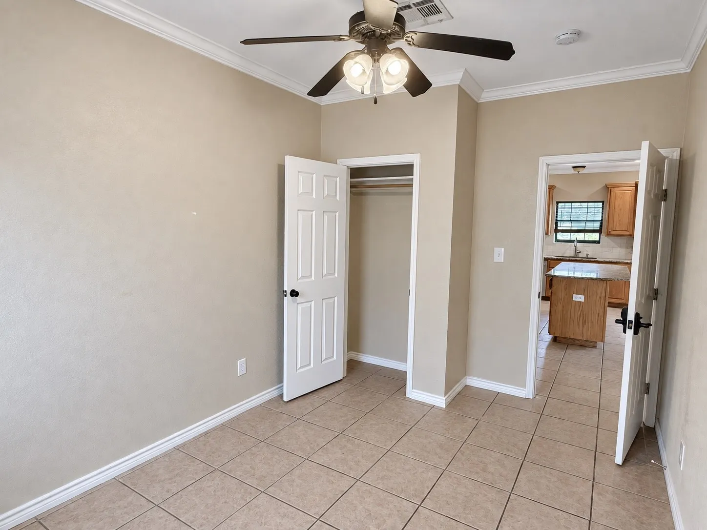 Single Family Residence For Sale in Mc Lennan County , 221 Gurley Lane, Waco, Texas 76706, 6 Bedroom, 4 Bathroom, Garage spaces, 2,205 Sqft, built in 2006, mls#21394298, Real Estate Agent in Waco, Homes For Sale in Mc Lennan county, Homes For Sale in Waco, Realtor in Waco Texas, Real Estate Brokerage Independent Realty Texas, Luminita Cordes Realtor