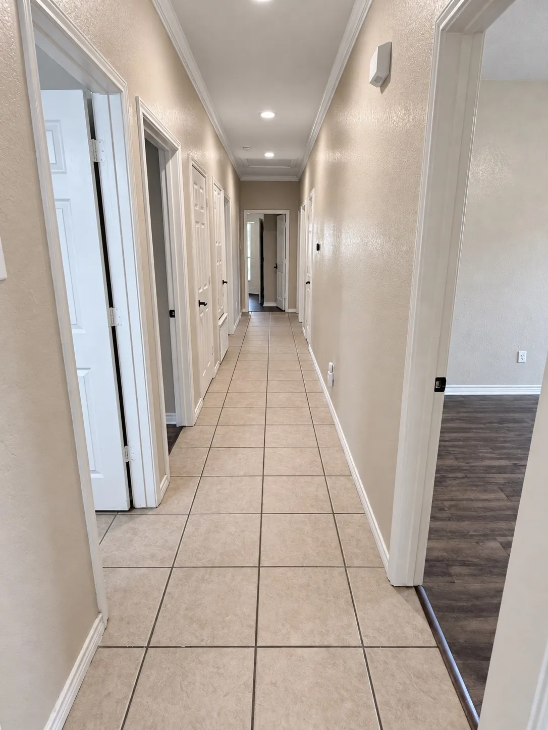 Single Family Residence For Sale in Mc Lennan County , 221 Gurley Lane, Waco, Texas 76706, 6 Bedroom, 4 Bathroom, Garage spaces, 2,205 Sqft, built in 2006, mls#21394298, Real Estate Agent in Waco, Homes For Sale in Mc Lennan county, Homes For Sale in Waco, Realtor in Waco Texas, Real Estate Brokerage Independent Realty Texas, Luminita Cordes Realtor