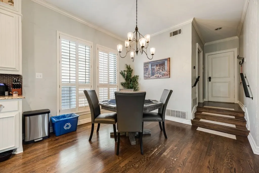 Single Family Residence For Sale in Dallas County , 2217 Clearspring Drive S, Irving, Texas 75063, 4 Bedroom, 4 Bathroom, 3 Garage spaces, 3,569 Sqft, built in 1988, mls#21397881, Real Estate Agent in Irving, Homes For Sale in Dallas county, Homes For Sale in Irving, Realtor in Irving Texas, Real Estate Brokerage Independent Realty Texas, Luminita Cordes Realtor
