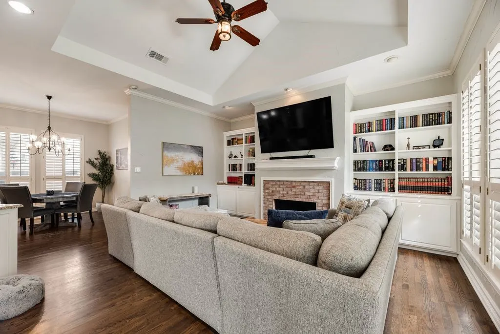 Single Family Residence For Sale in Dallas County , 2217 Clearspring Drive S, Irving, Texas 75063, 4 Bedroom, 4 Bathroom, 3 Garage spaces, 3,569 Sqft, built in 1988, mls#21397881, Real Estate Agent in Irving, Homes For Sale in Dallas county, Homes For Sale in Irving, Realtor in Irving Texas, Real Estate Brokerage Independent Realty Texas, Luminita Cordes Realtor