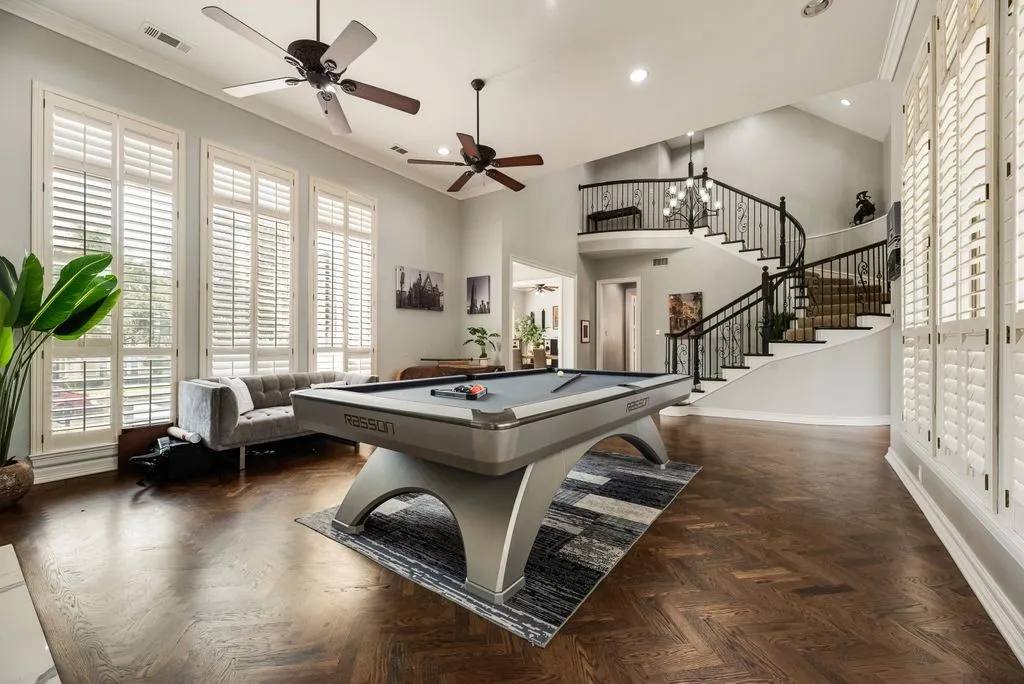 Single Family Residence For Sale in Dallas County , 2217 Clearspring Drive S, Irving, Texas 75063, 4 Bedroom, 4 Bathroom, 3 Garage spaces, 3,569 Sqft, built in 1988, mls#21397881, Real Estate Agent in Irving, Homes For Sale in Dallas county, Homes For Sale in Irving, Realtor in Irving Texas, Real Estate Brokerage Independent Realty Texas, Luminita Cordes Realtor