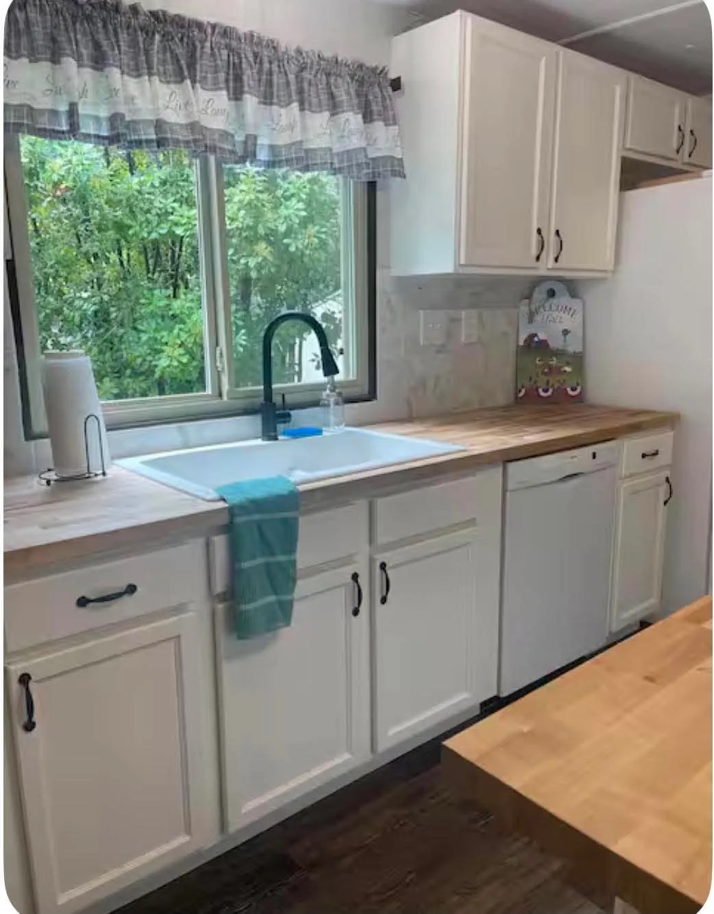 Mobile Home For Rent in Grayson County , 159 Oklahoma Avenue, Pottsboro, Texas 75076, 2 Bedroom, 2 Bathroom, Garage spaces, 924 Sqft, built in 1972, mls#21398960, Real Estate Agent in Pottsboro, Homes For Rent in Grayson county, Homes For Rent in Pottsboro, Realtor in Pottsboro Texas, Real Estate Brokerage Independent Realty Texas, Luminita Cordes Realtor