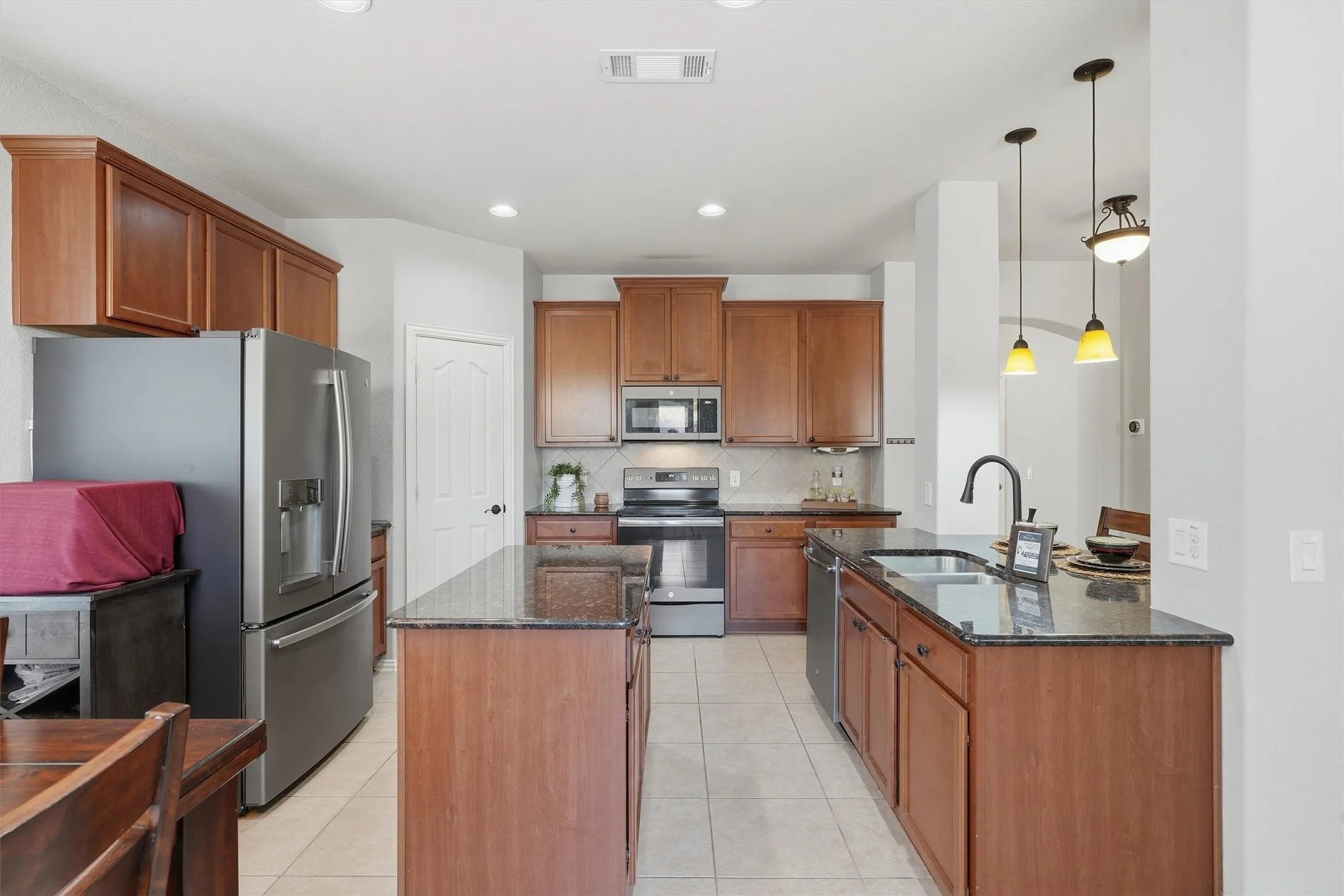 Single Family Residence For Sale in Tarrant County , 305 Mossy Oak Trail, Fort Worth, Texas 76131, 4 Bedroom, 3 Bathroom, 2 Garage spaces, 2,810 Sqft, built in 2009, mls#21391531, Real Estate Agent in Fort Worth, Homes For Sale in Tarrant county, Homes For Sale in Fort Worth, Realtor in Fort Worth Texas, Real Estate Brokerage Independent Realty Texas, Luminita Cordes Realtor