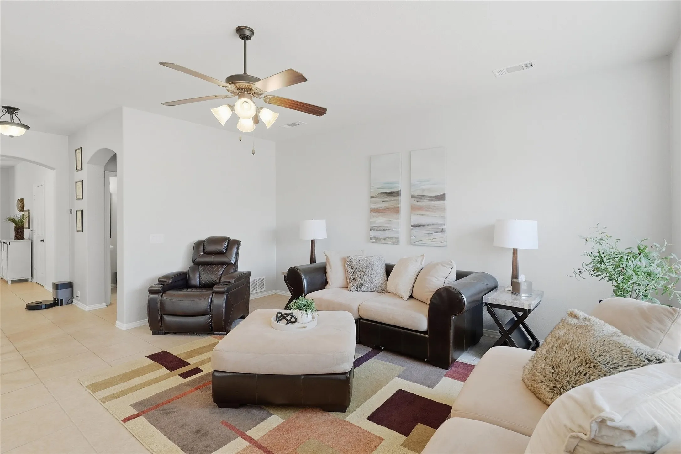 Single Family Residence For Sale in Tarrant County , 305 Mossy Oak Trail, Fort Worth, Texas 76131, 4 Bedroom, 3 Bathroom, 2 Garage spaces, 2,810 Sqft, built in 2009, mls#21391531, Real Estate Agent in Fort Worth, Homes For Sale in Tarrant county, Homes For Sale in Fort Worth, Realtor in Fort Worth Texas, Real Estate Brokerage Independent Realty Texas, Luminita Cordes Realtor