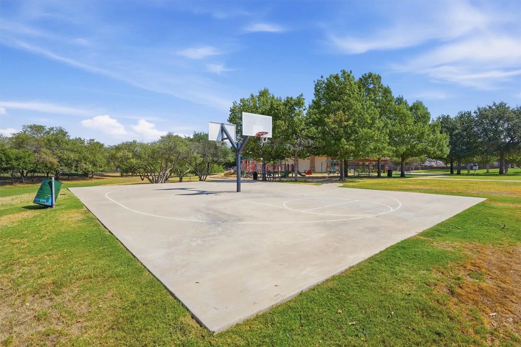 Single Family Residence For Sale in Tarrant County , 305 Mossy Oak Trail, Fort Worth, Texas 76131, 4 Bedroom, 3 Bathroom, 2 Garage spaces, 2,810 Sqft, built in 2009, mls#21391531, Real Estate Agent in Fort Worth, Homes For Sale in Tarrant county, Homes For Sale in Fort Worth, Realtor in Fort Worth Texas, Real Estate Brokerage Independent Realty Texas, Luminita Cordes Realtor
