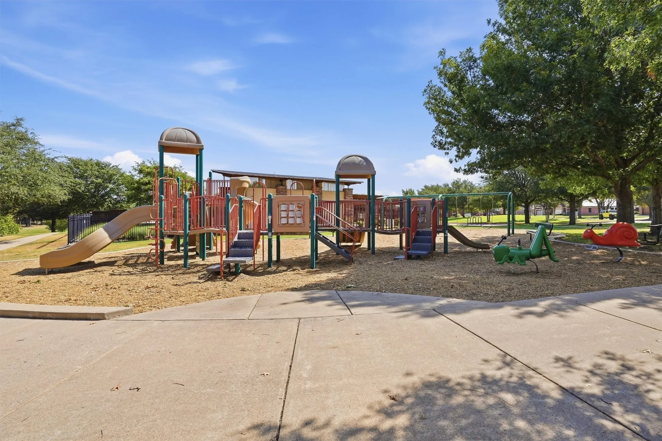 Single Family Residence For Sale in Tarrant County , 305 Mossy Oak Trail, Fort Worth, Texas 76131, 4 Bedroom, 3 Bathroom, 2 Garage spaces, 2,810 Sqft, built in 2009, mls#21391531, Real Estate Agent in Fort Worth, Homes For Sale in Tarrant county, Homes For Sale in Fort Worth, Realtor in Fort Worth Texas, Real Estate Brokerage Independent Realty Texas, Luminita Cordes Realtor