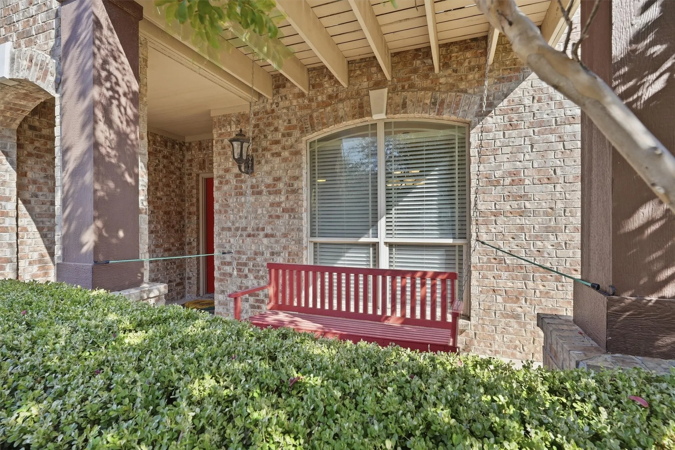 Single Family Residence For Sale in Tarrant County , 305 Mossy Oak Trail, Fort Worth, Texas 76131, 4 Bedroom, 3 Bathroom, 2 Garage spaces, 2,810 Sqft, built in 2009, mls#21391531, Real Estate Agent in Fort Worth, Homes For Sale in Tarrant county, Homes For Sale in Fort Worth, Realtor in Fort Worth Texas, Real Estate Brokerage Independent Realty Texas, Luminita Cordes Realtor