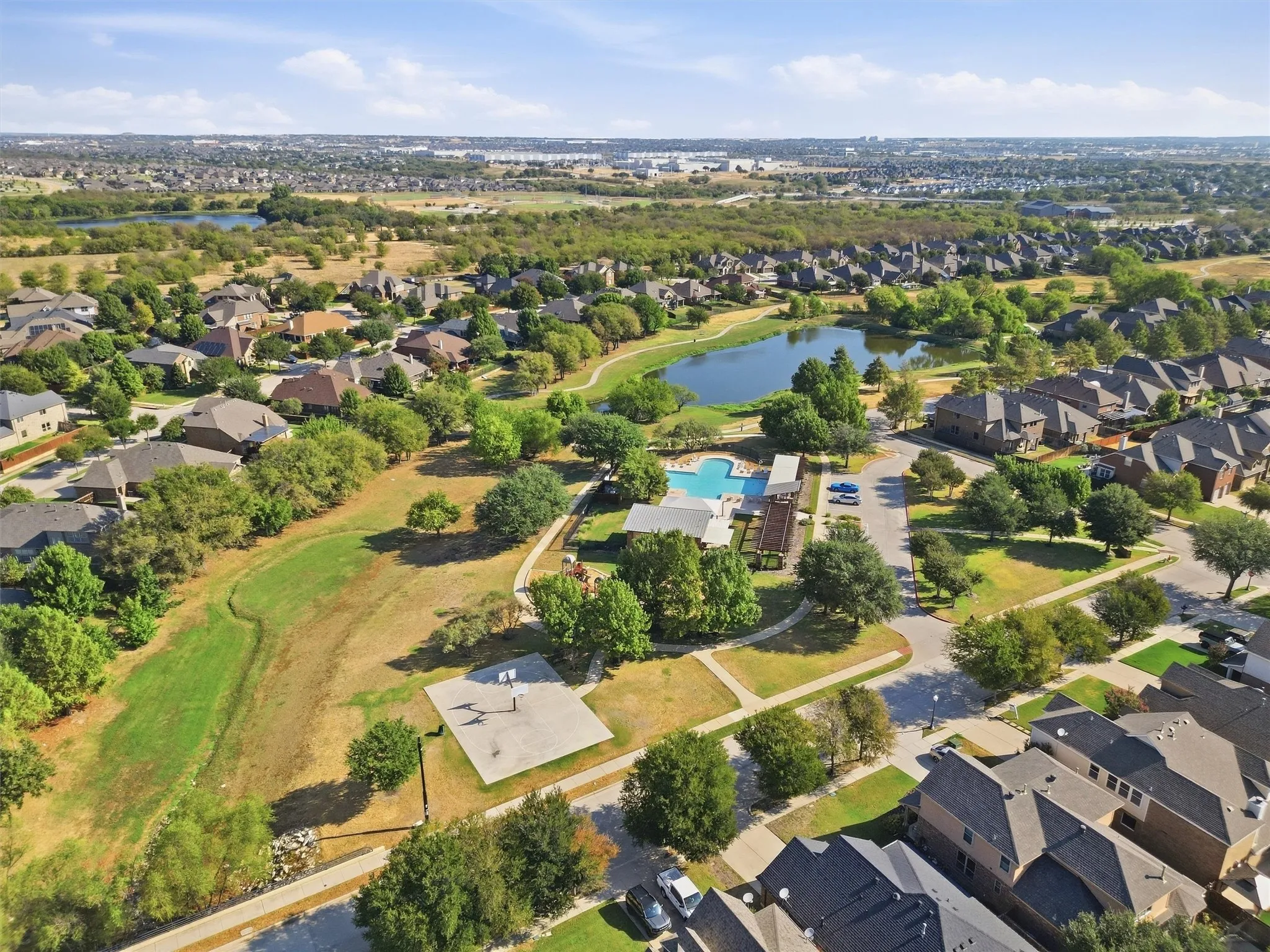 Single Family Residence For Sale in Tarrant County , 305 Mossy Oak Trail, Fort Worth, Texas 76131, 4 Bedroom, 3 Bathroom, 2 Garage spaces, 2,810 Sqft, built in 2009, mls#21391531, Real Estate Agent in Fort Worth, Homes For Sale in Tarrant county, Homes For Sale in Fort Worth, Realtor in Fort Worth Texas, Real Estate Brokerage Independent Realty Texas, Luminita Cordes Realtor