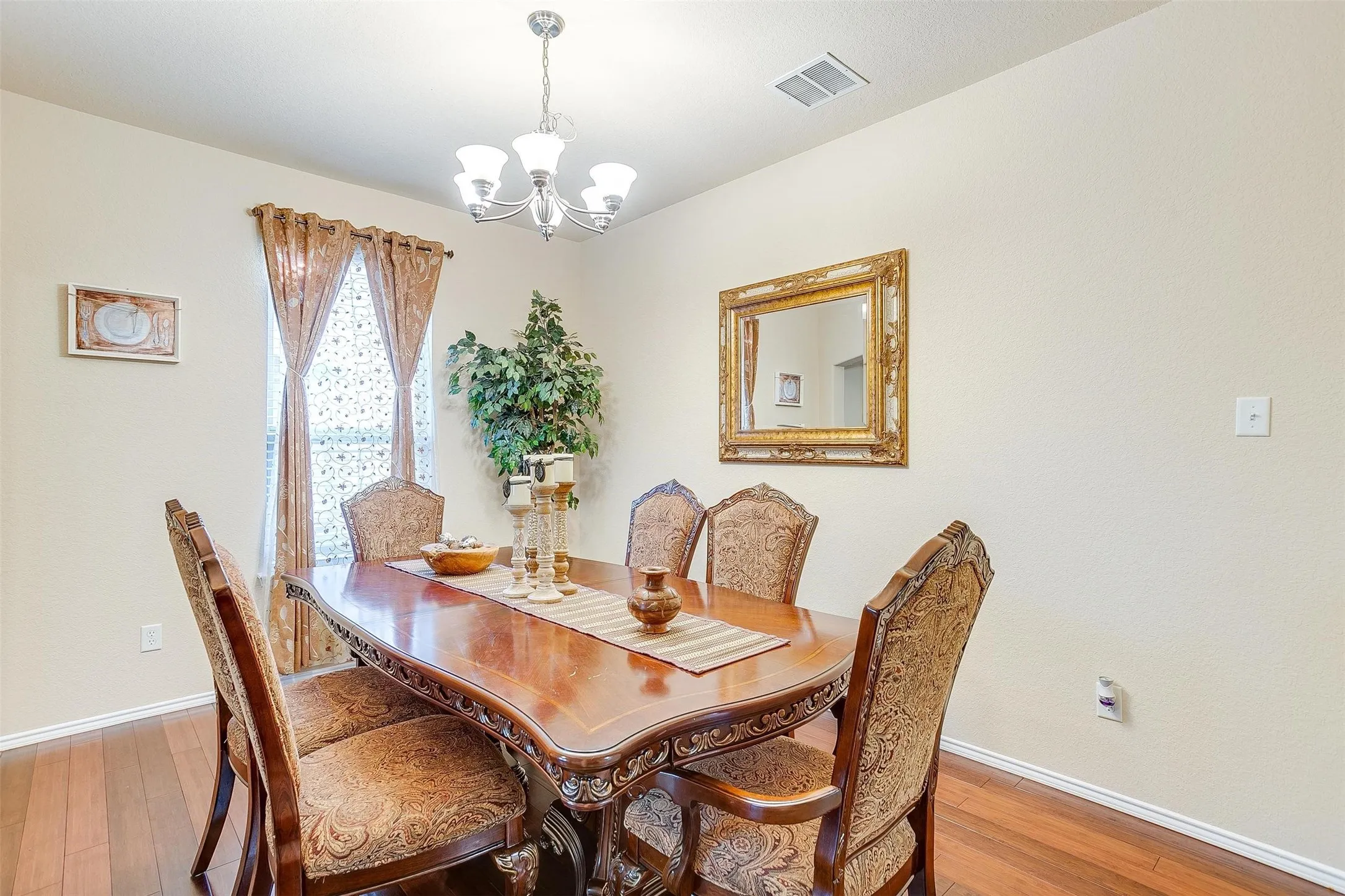 Single Family Residence For Rent in Tarrant County , 7056 Welshman Drive, Fort Worth, Texas 76137, 4 Bedroom, 3 Bathroom, 2 Garage spaces, 3,242 Sqft, built in 2008, mls#21398916, Real Estate Agent in Fort Worth, Homes For Rent in Tarrant county, Homes For Rent in Fort Worth, Realtor in Fort Worth Texas, Real Estate Brokerage Independent Realty Texas, Luminita Cordes Realtor