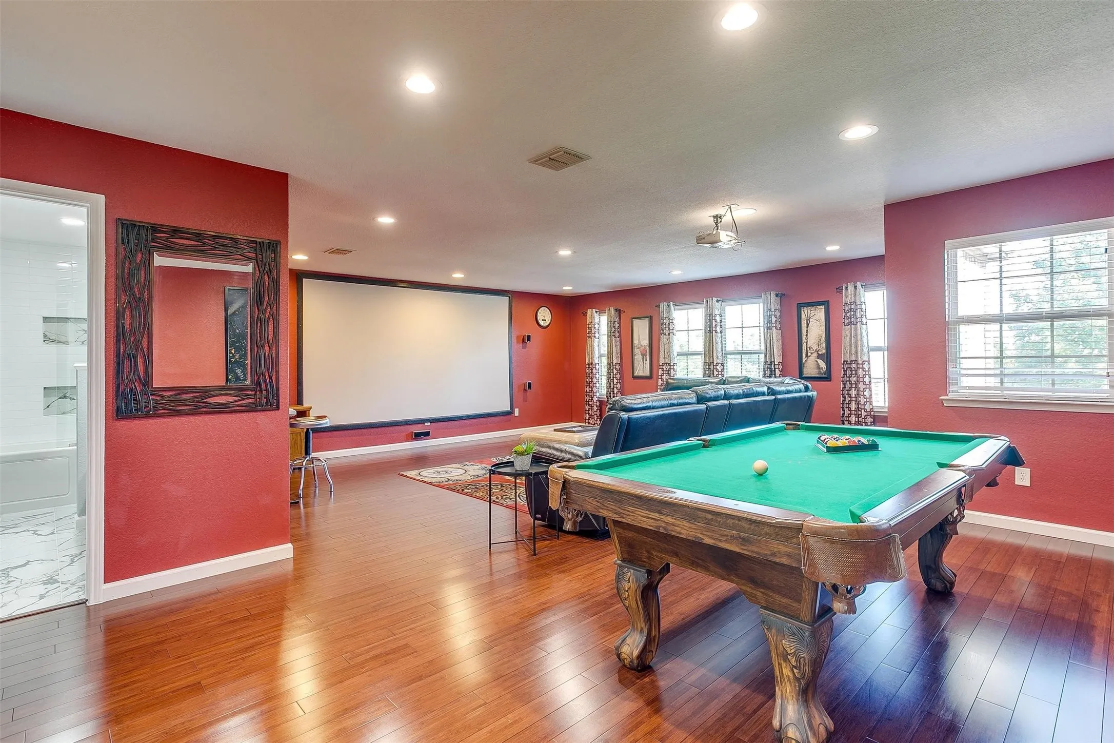 Single Family Residence For Rent in Tarrant County , 7056 Welshman Drive, Fort Worth, Texas 76137, 4 Bedroom, 3 Bathroom, 2 Garage spaces, 3,242 Sqft, built in 2008, mls#21398916, Real Estate Agent in Fort Worth, Homes For Rent in Tarrant county, Homes For Rent in Fort Worth, Realtor in Fort Worth Texas, Real Estate Brokerage Independent Realty Texas, Luminita Cordes Realtor