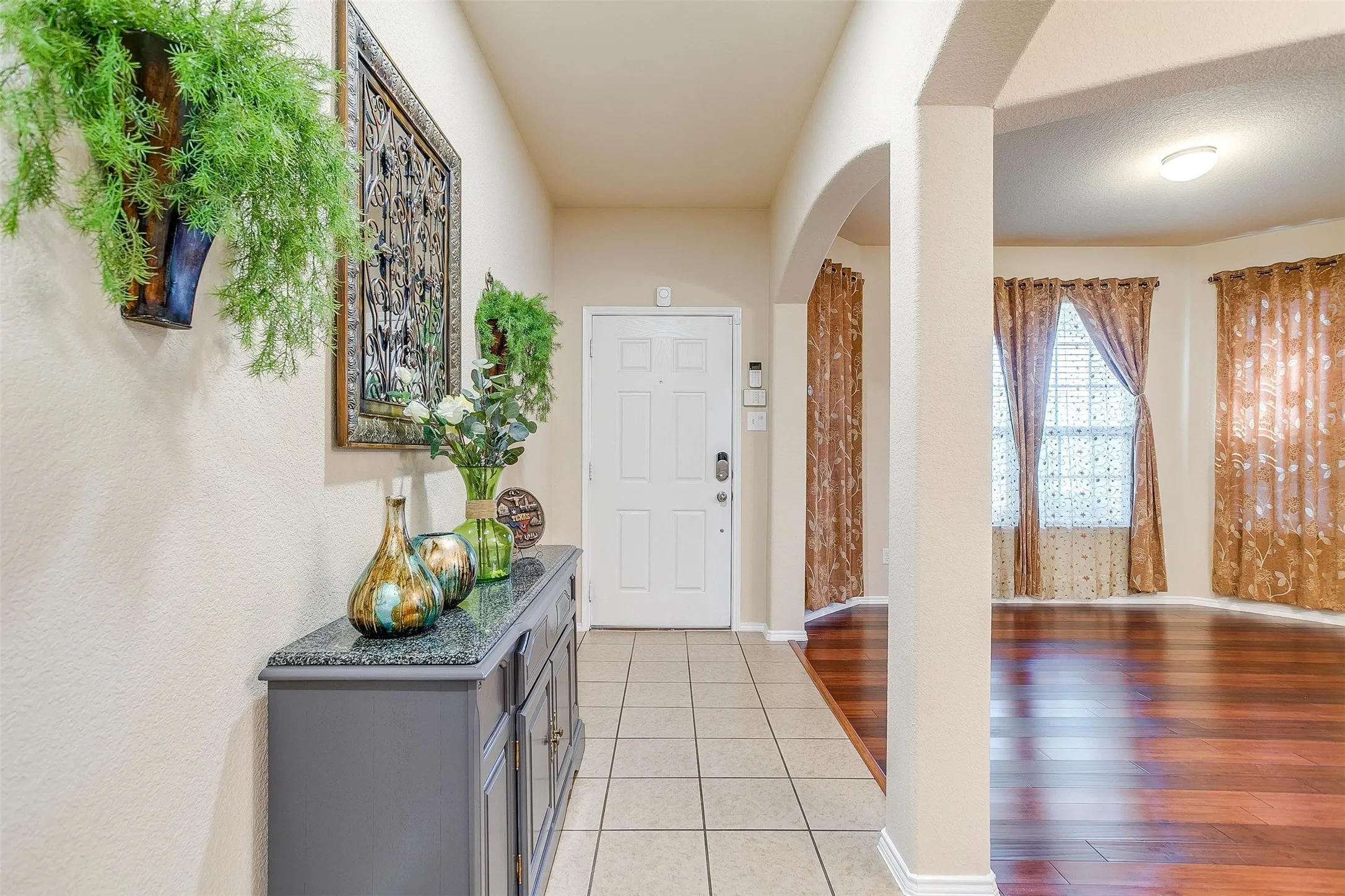 Single Family Residence For Rent in Tarrant County , 7056 Welshman Drive, Fort Worth, Texas 76137, 4 Bedroom, 3 Bathroom, 2 Garage spaces, 3,242 Sqft, built in 2008, mls#21398916, Real Estate Agent in Fort Worth, Homes For Rent in Tarrant county, Homes For Rent in Fort Worth, Realtor in Fort Worth Texas, Real Estate Brokerage Independent Realty Texas, Luminita Cordes Realtor
