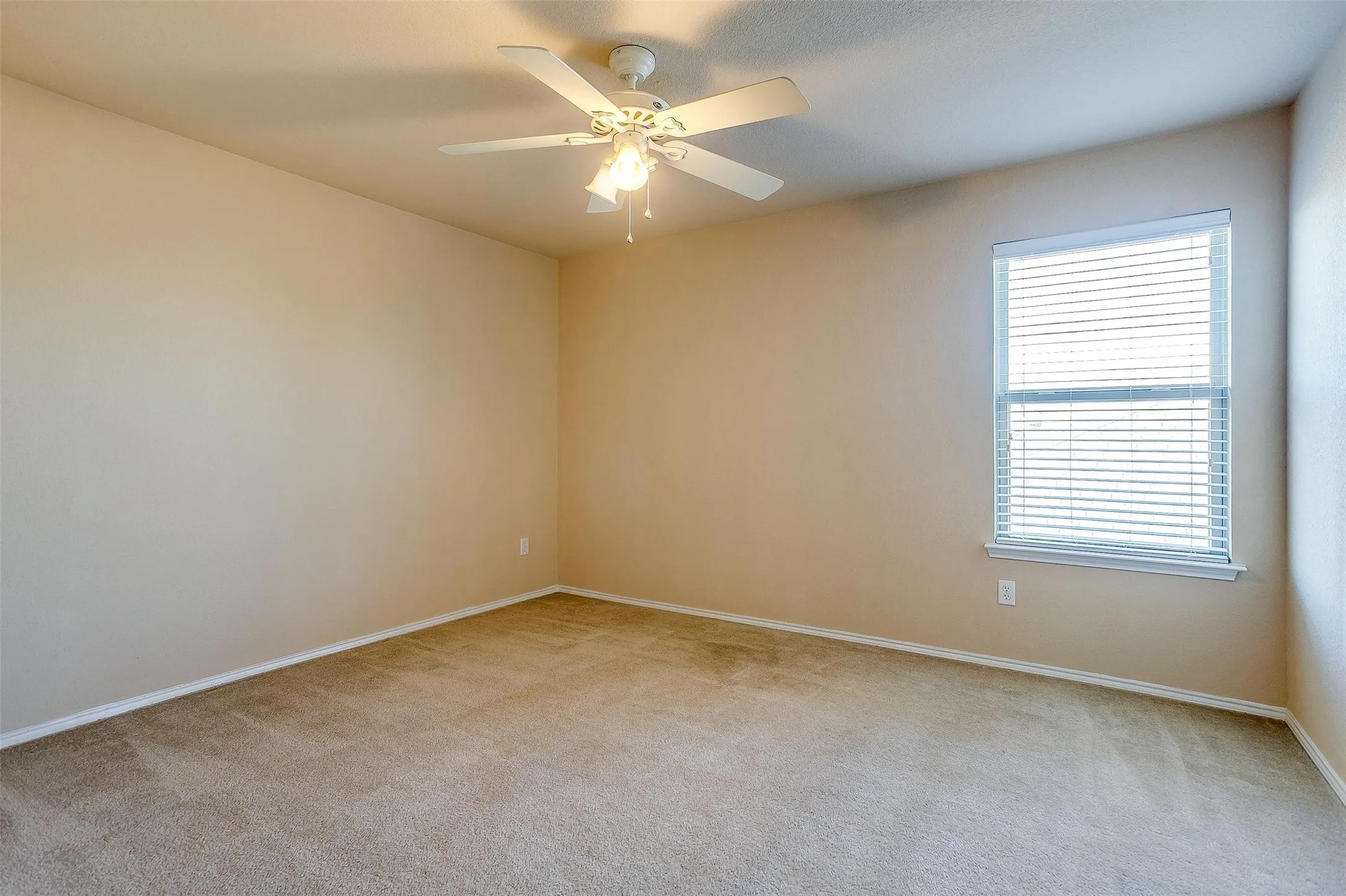 Single Family Residence For Rent in Tarrant County , 7056 Welshman Drive, Fort Worth, Texas 76137, 4 Bedroom, 3 Bathroom, 2 Garage spaces, 3,242 Sqft, built in 2008, mls#21398916, Real Estate Agent in Fort Worth, Homes For Rent in Tarrant county, Homes For Rent in Fort Worth, Realtor in Fort Worth Texas, Real Estate Brokerage Independent Realty Texas, Luminita Cordes Realtor